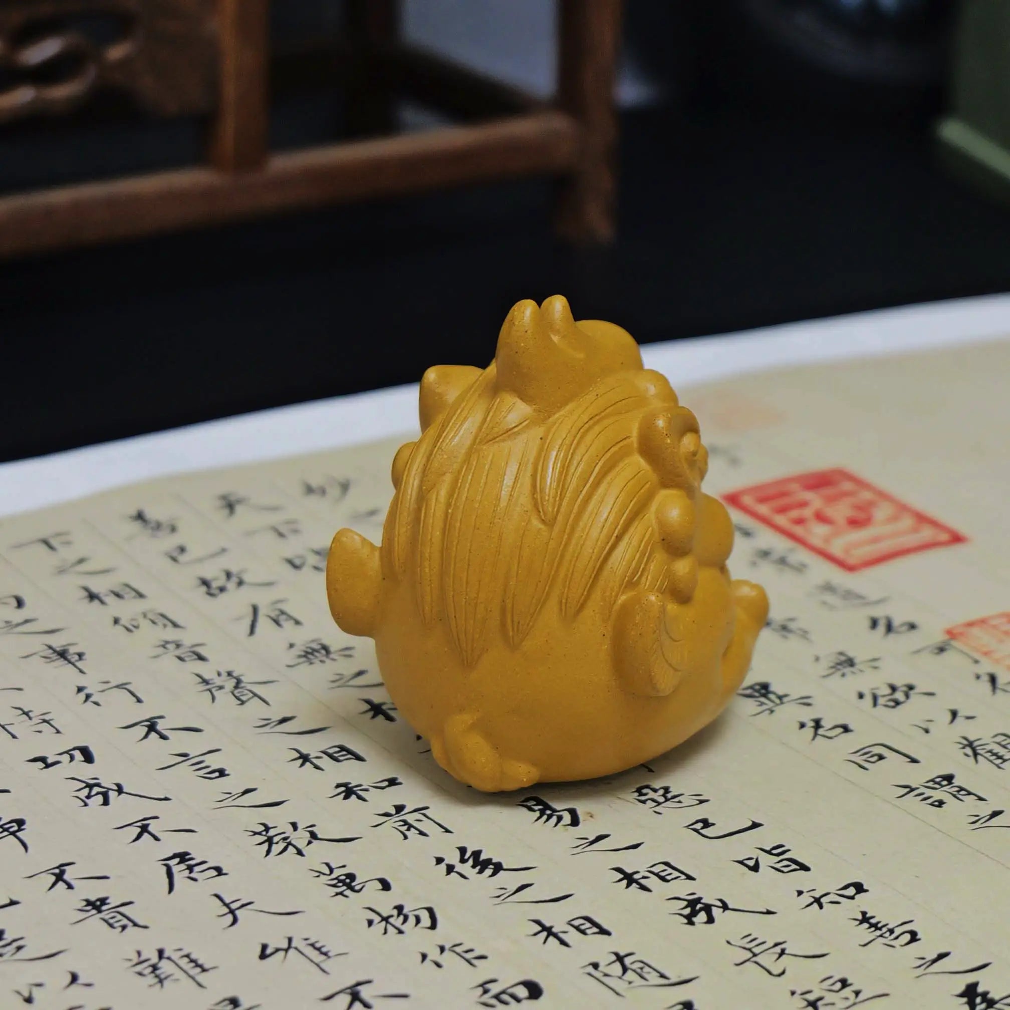 Yixing Handmade Wealth-Attracting Dragon Zisha Tea Pet (Cute Style with Coin)