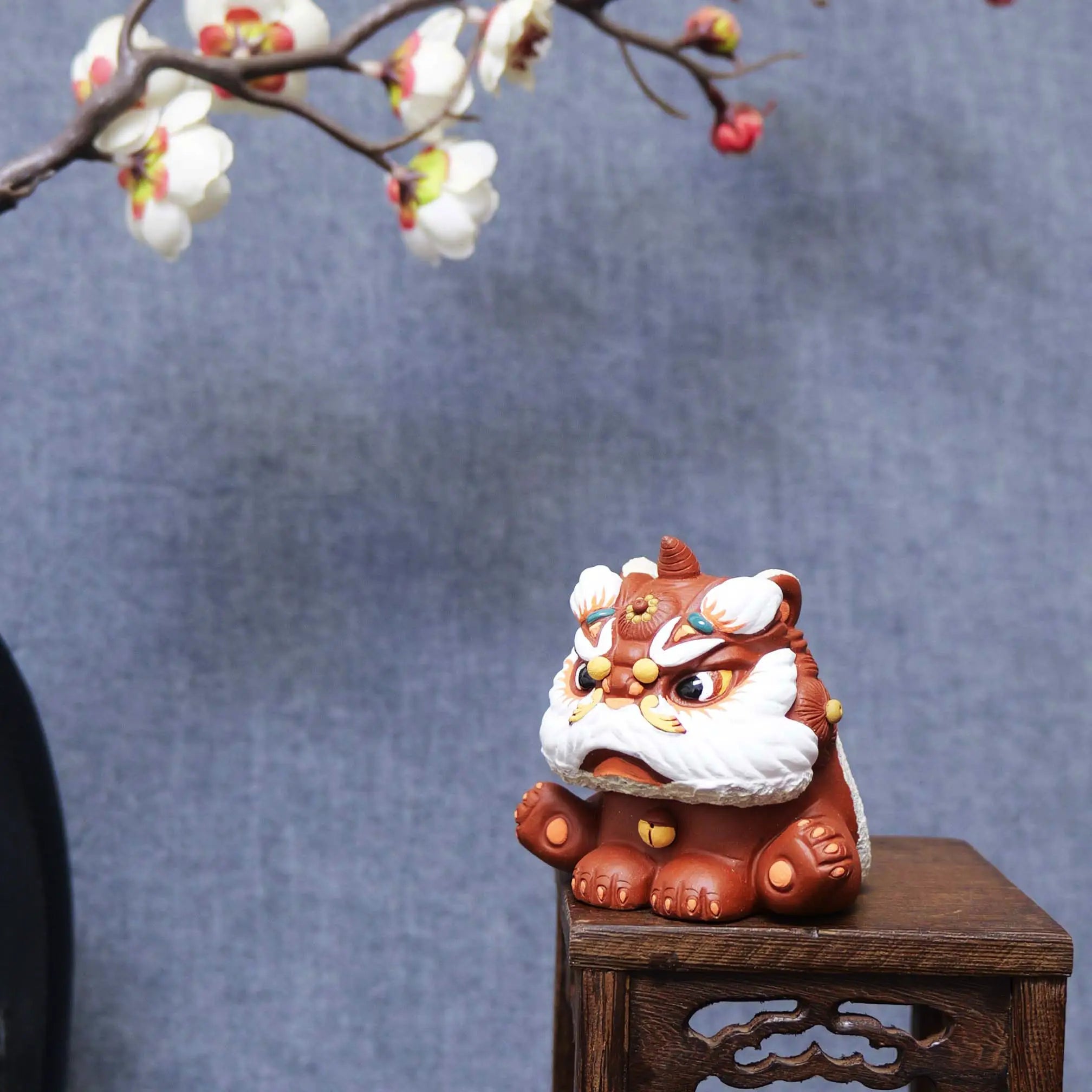 Yixing Zhu Ni Clay Handmade Sitting Guardian Lion Tea Pet