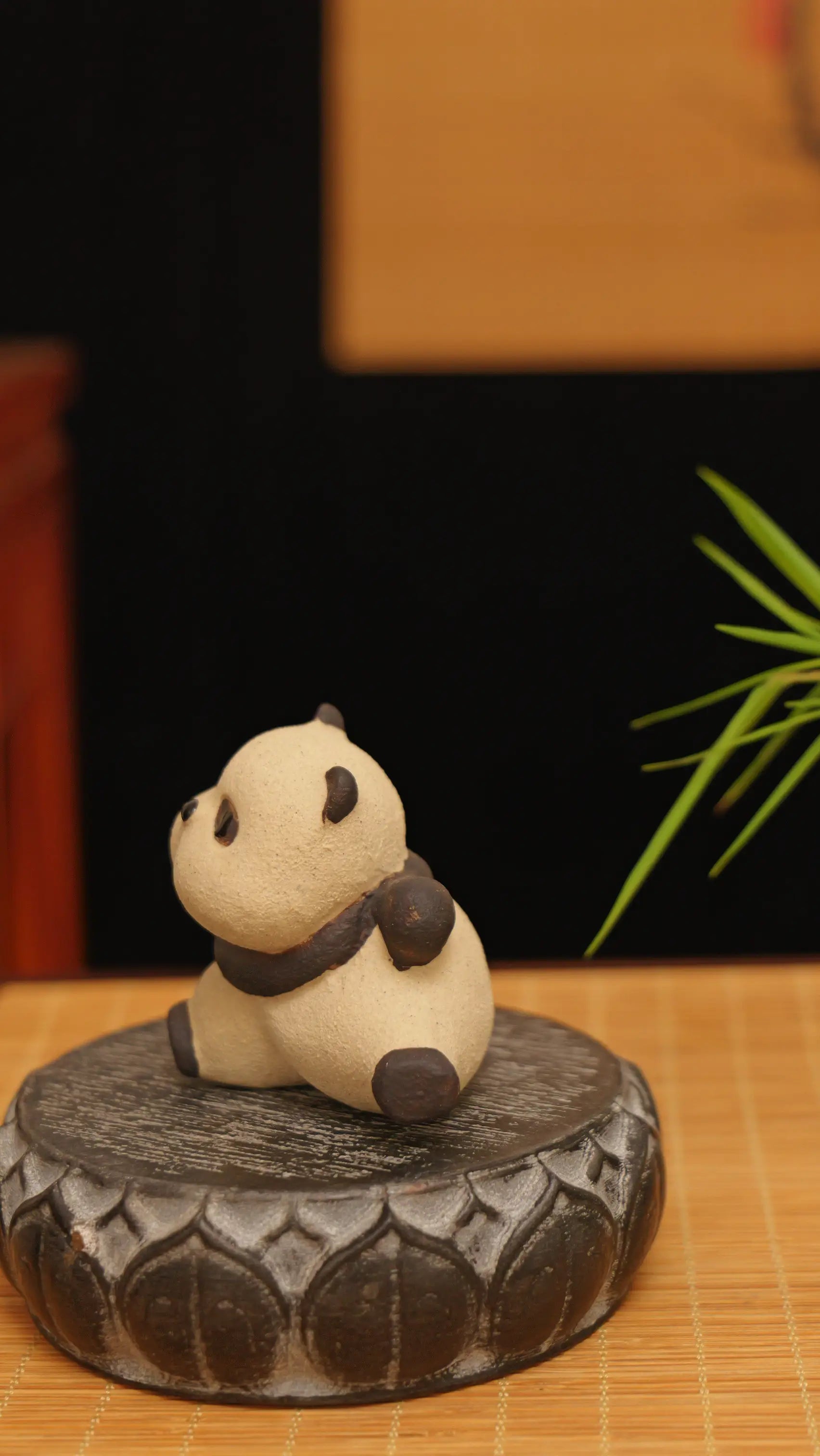 Yixing Zisha Handmade Agile Panda Tea Pet (Lively Style)