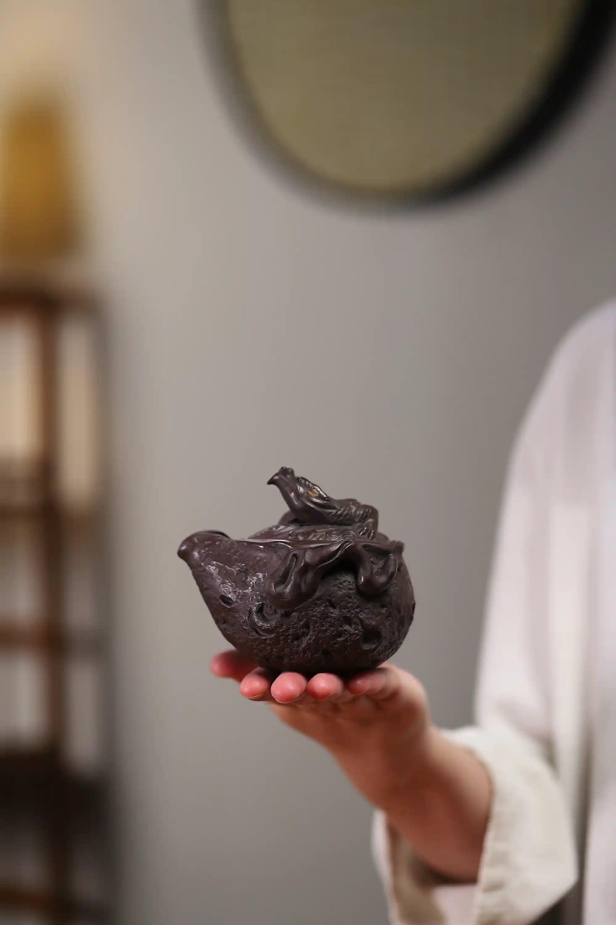 Yixing Zisha Handmade Coiled-Dragon Lid Teapot