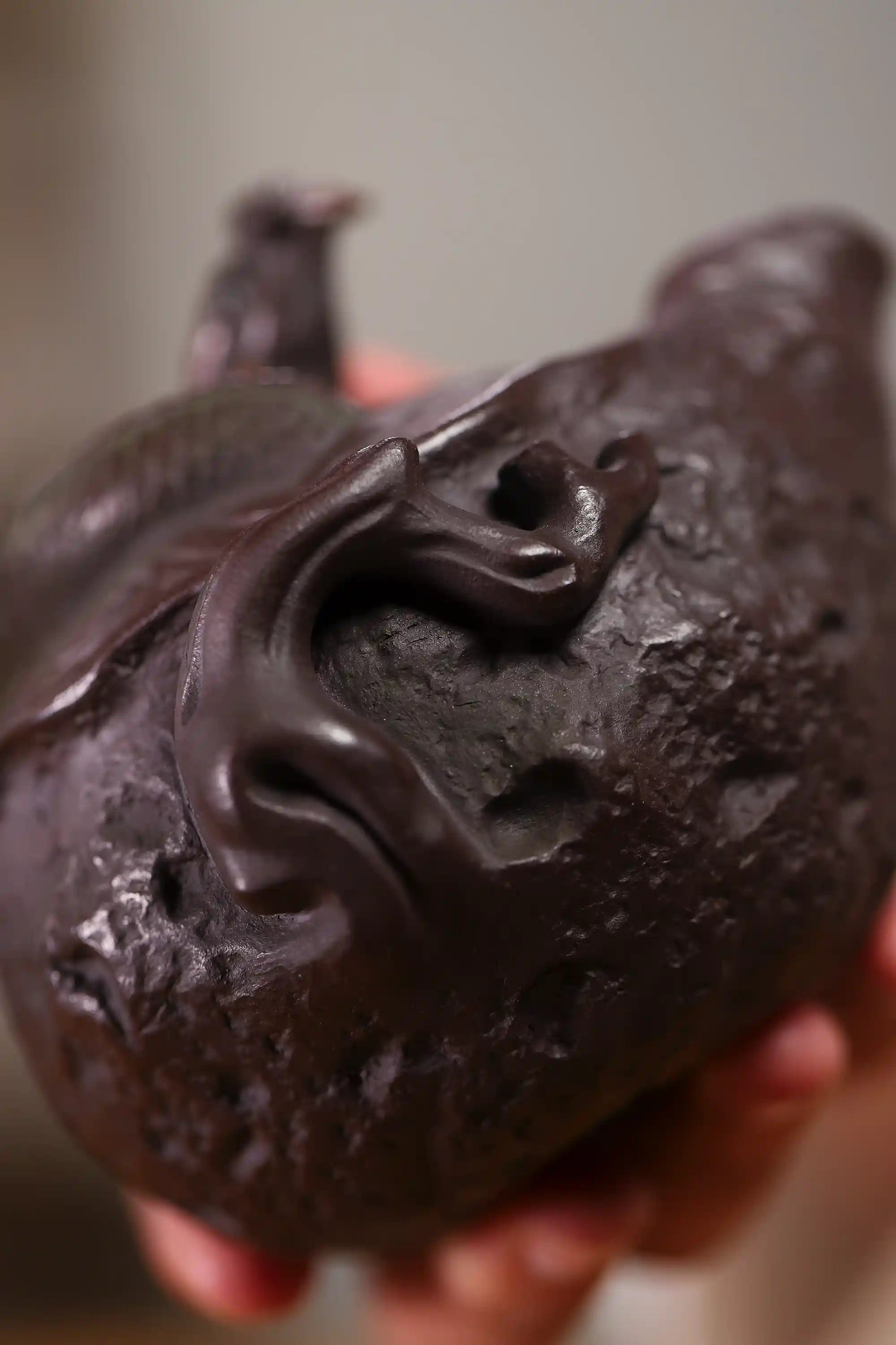 Yixing Zisha Handmade Coiled-Dragon Lid Teapot