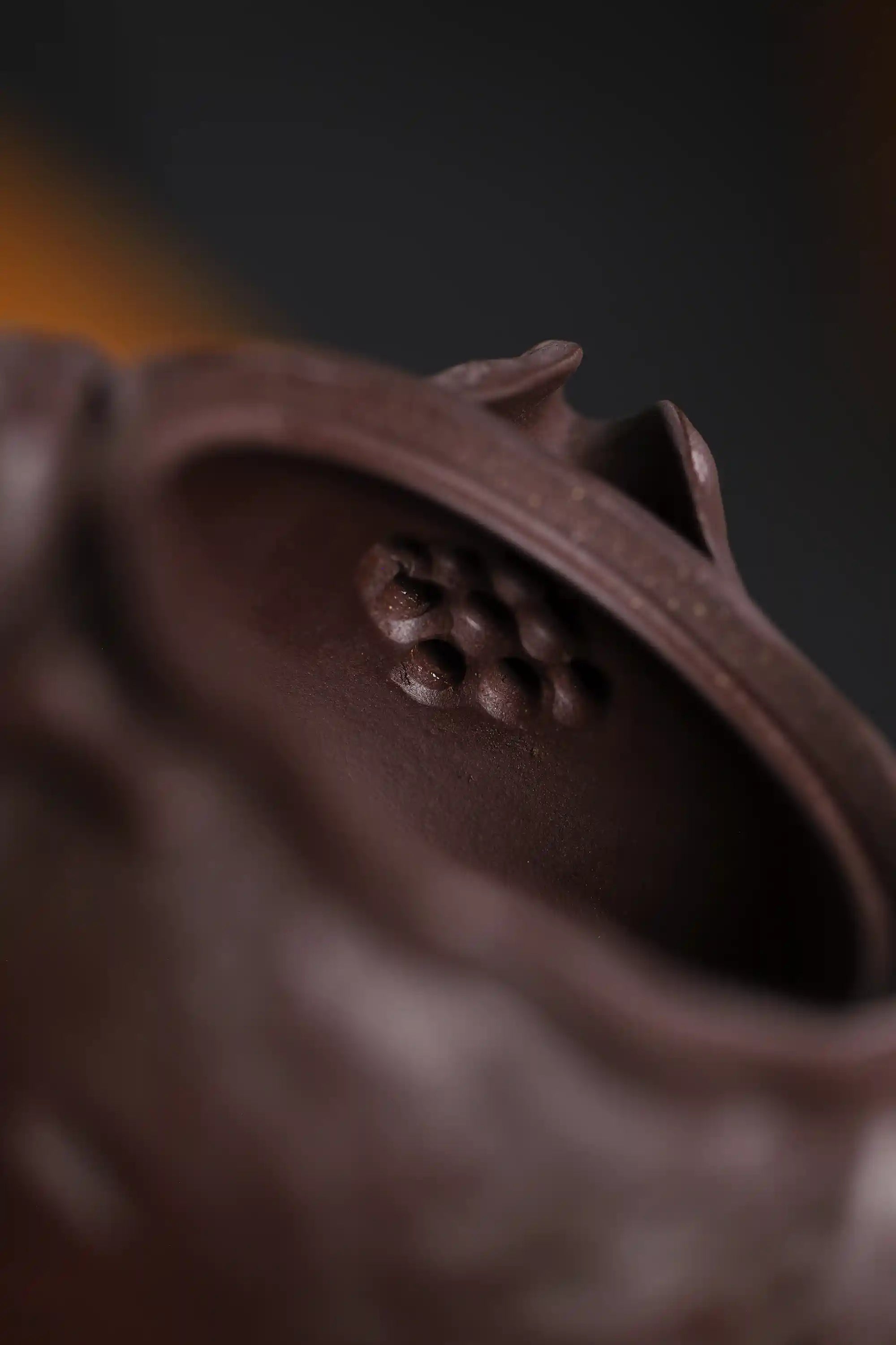 Yixing Zisha Handmade Coiled-Dragon Lid Teapot