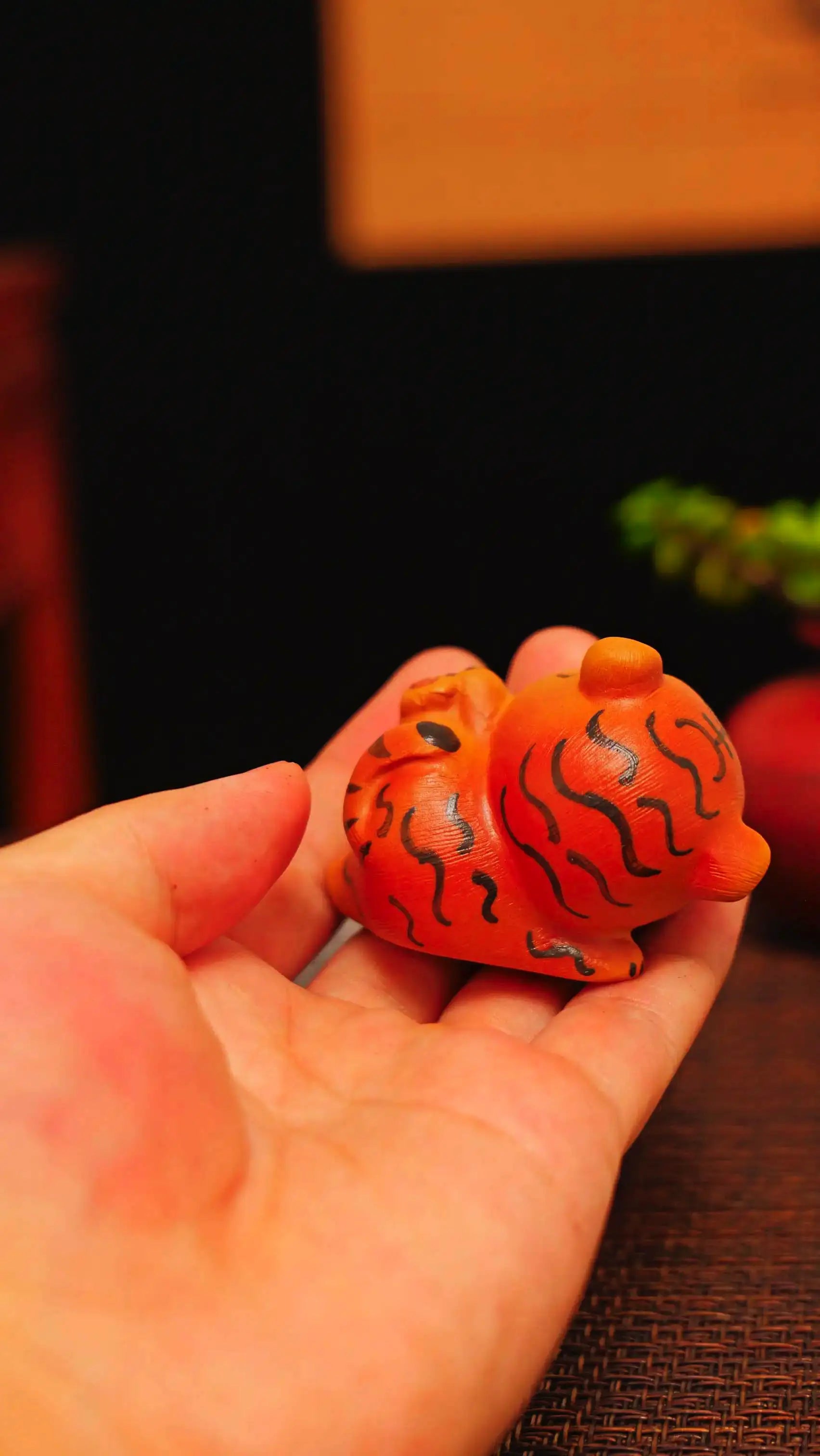 Yixing Zisha Handmade Crouching Tiger Tea Pet (Auspicious Guardian Style)
