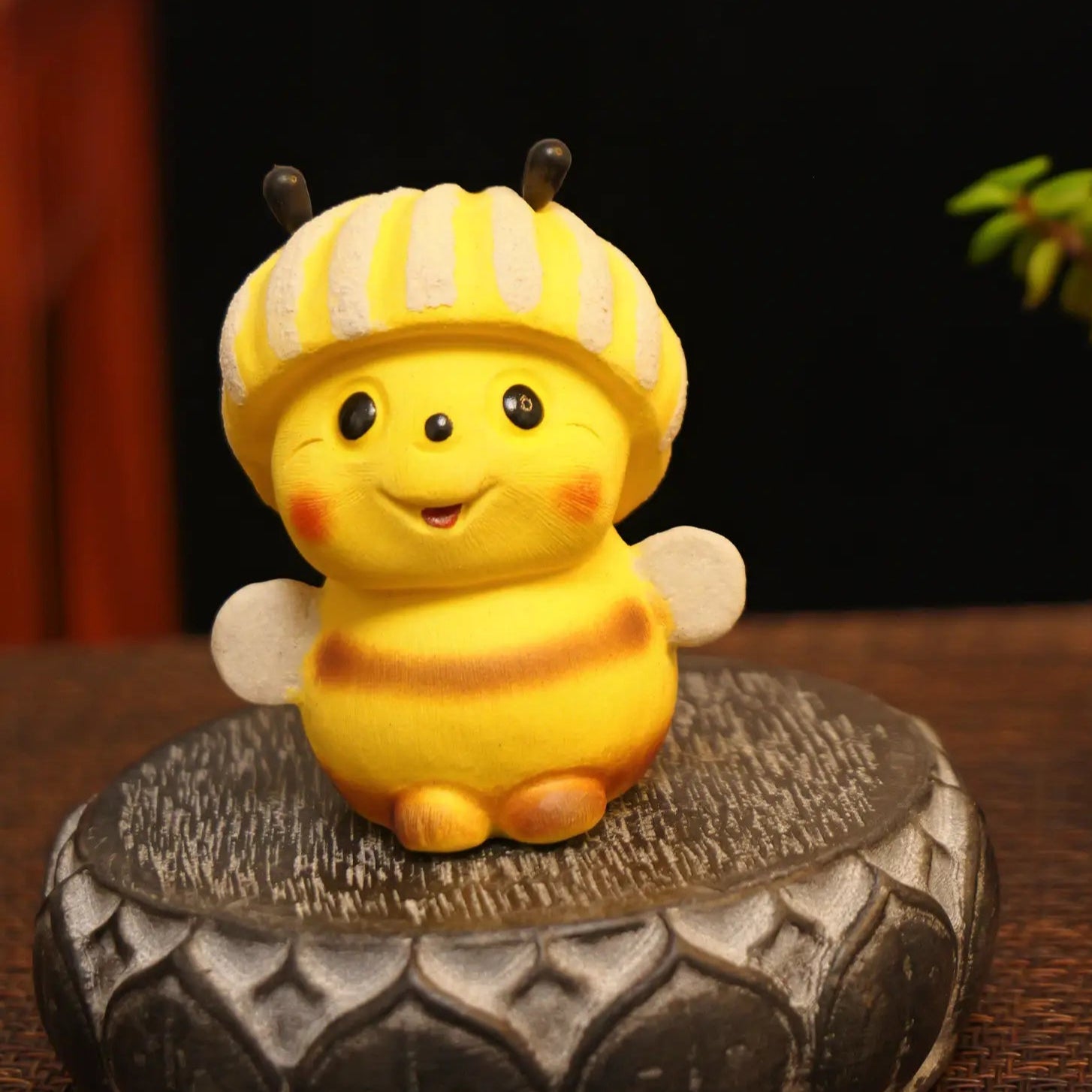 Yixing Zisha Handmade Cute Bee Tea Pet