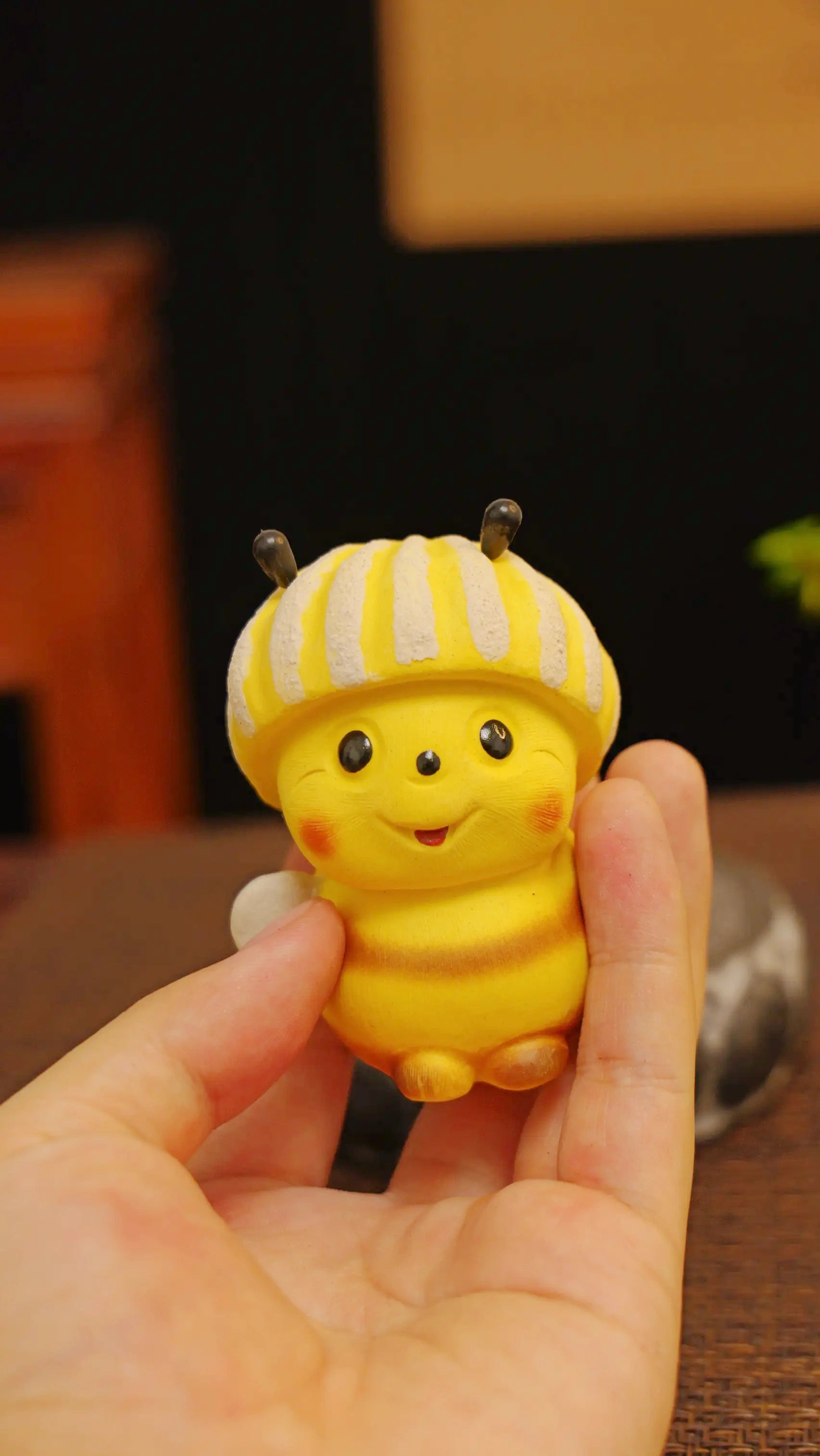 Yixing Zisha Handmade Cute Bee Tea Pet
