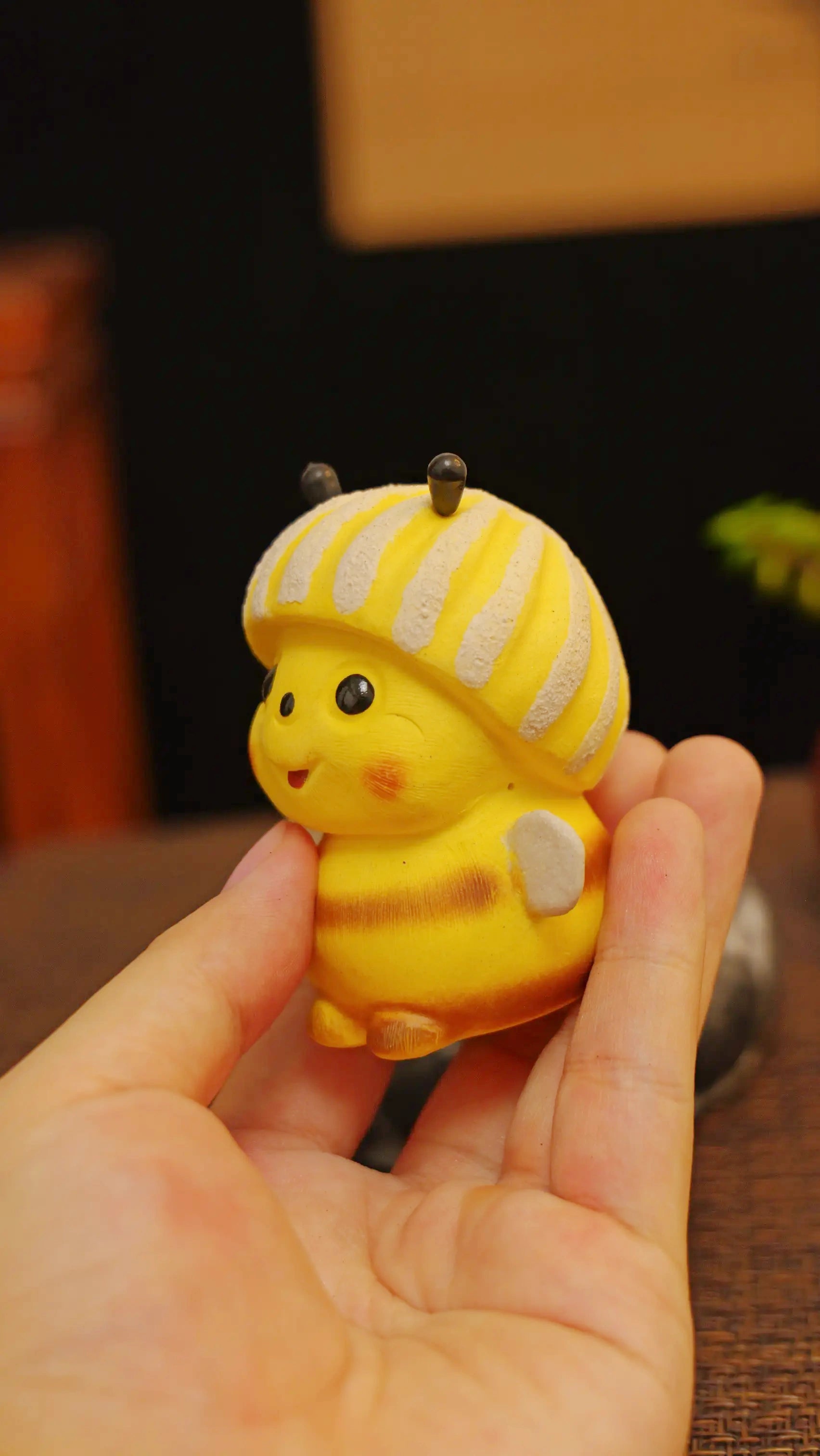 Yixing Zisha Handmade Cute Bee Tea Pet