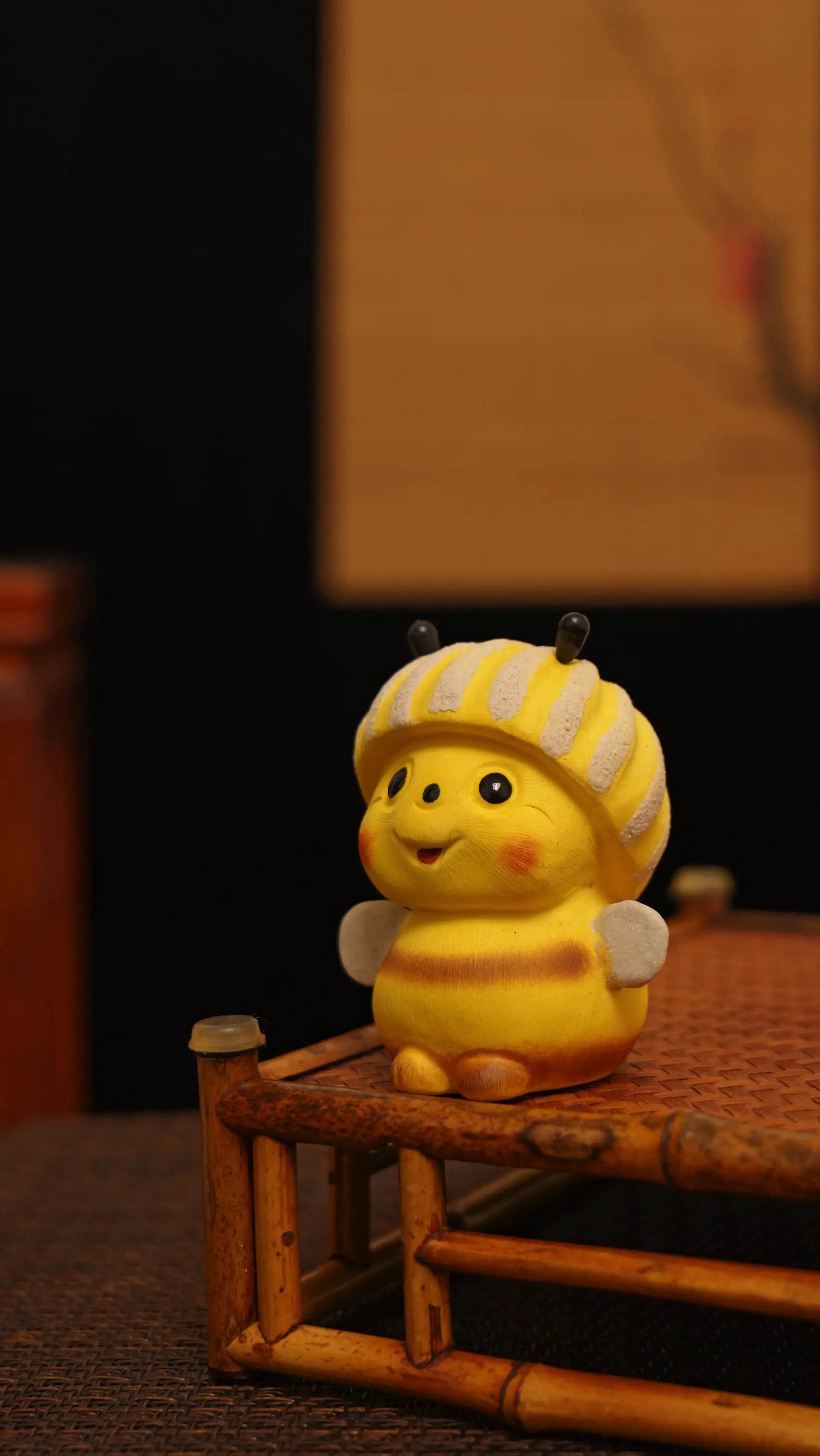 Yixing Zisha Handmade Cute Bee Tea Pet