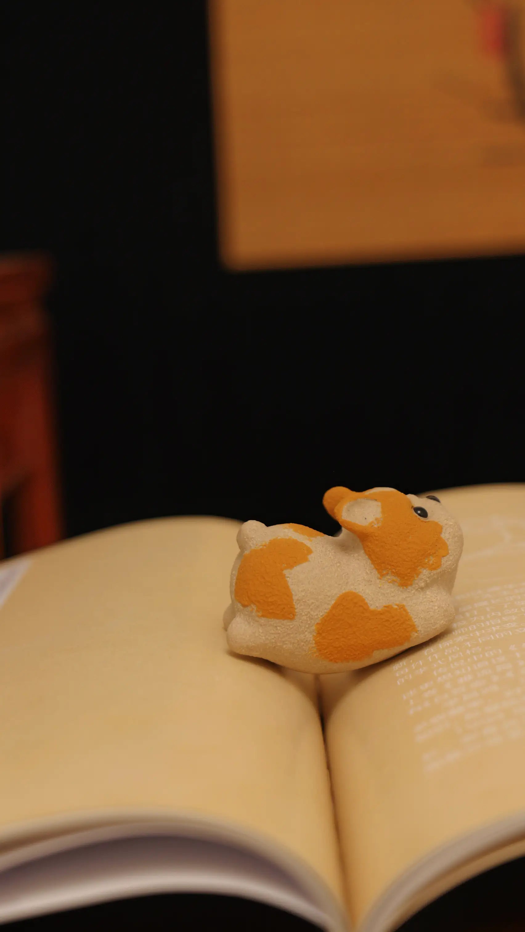 Yixing Zisha Handmade Cute Corgi Tea Pet (Lovely Lying-down Style)