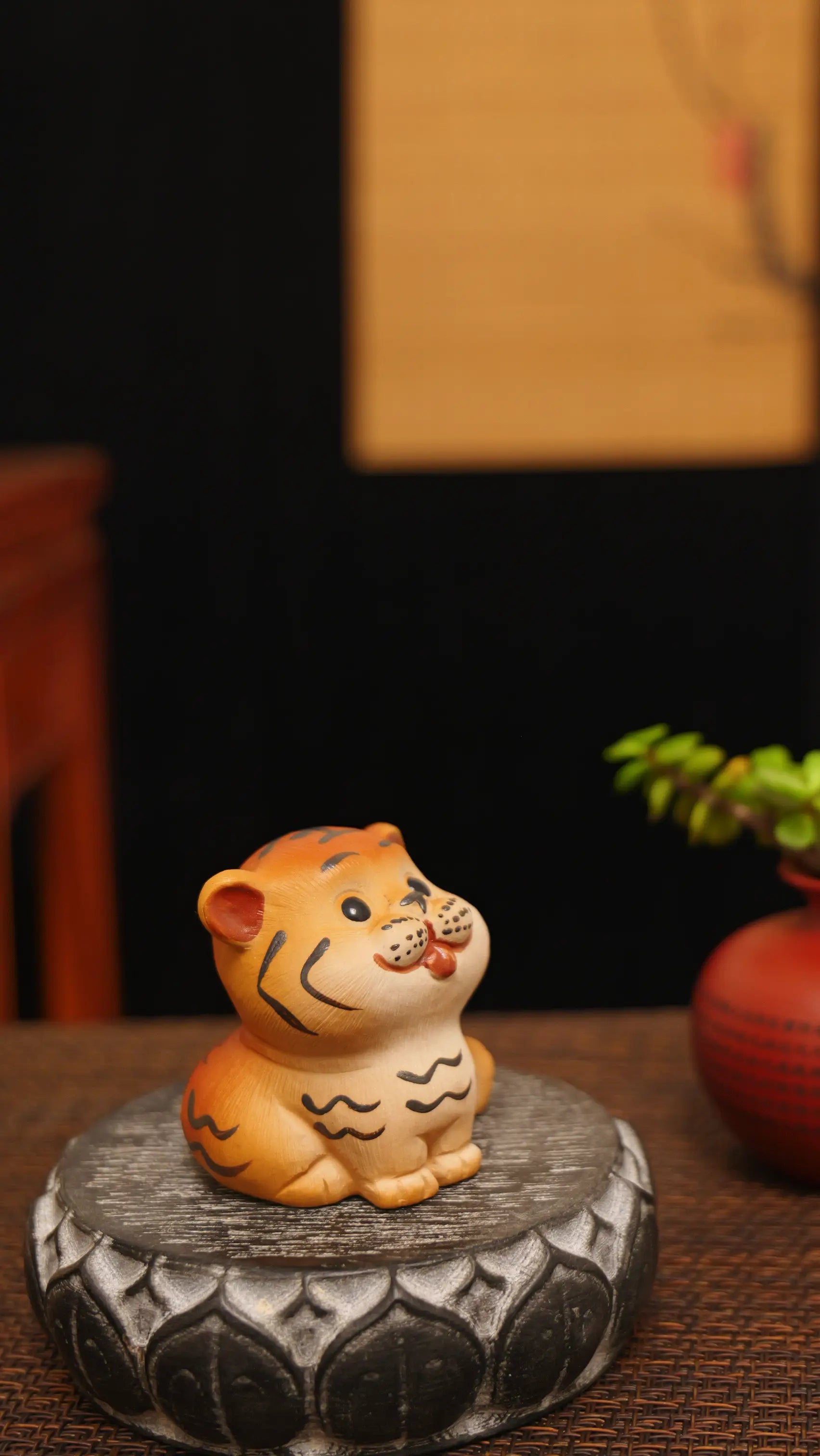 Yixing Zisha Handmade Cute Tiger Tea Pet (Auspicious Guardian Style)