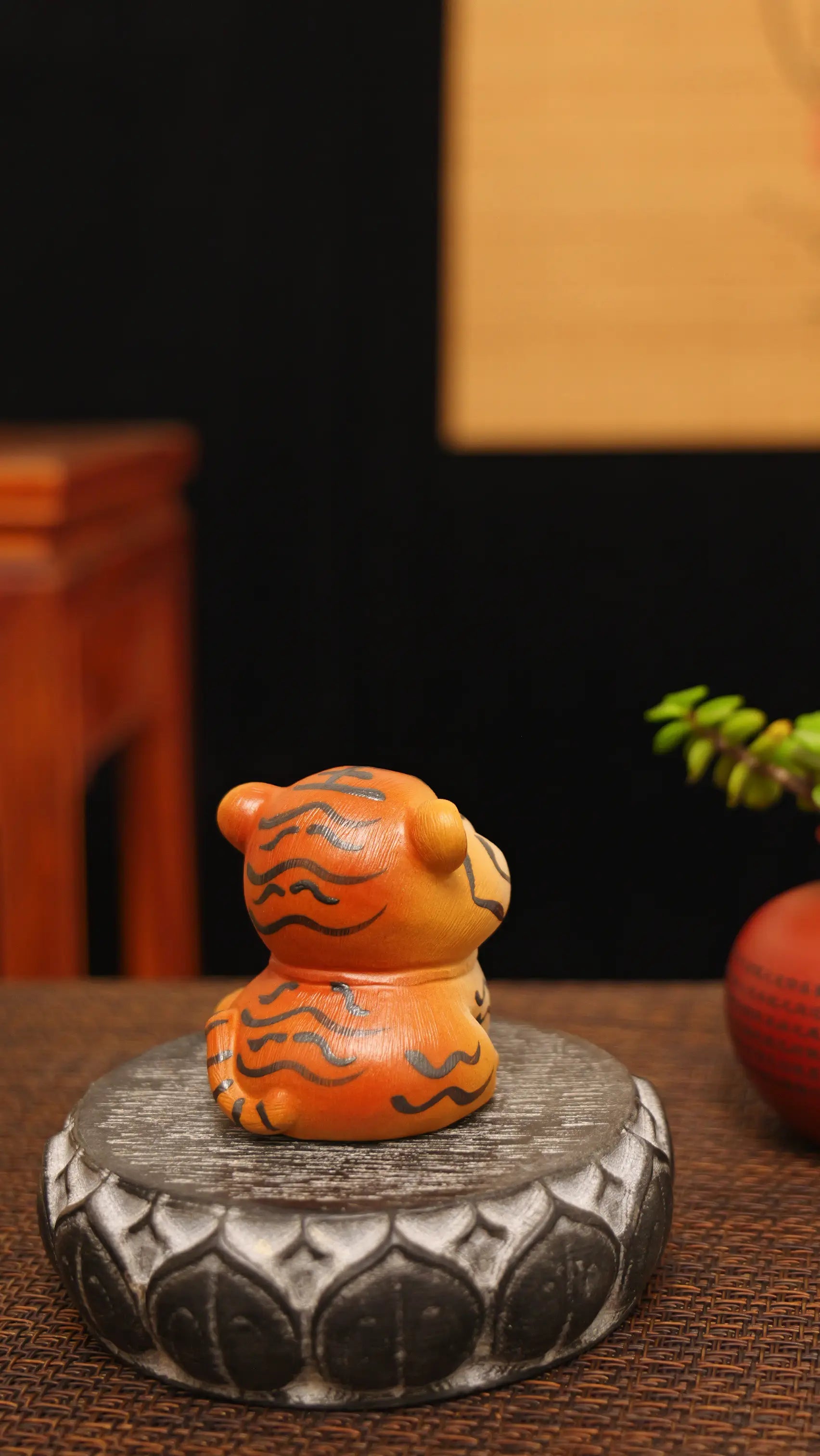 Yixing Zisha Handmade Cute Tiger Tea Pet (Auspicious Guardian Style)