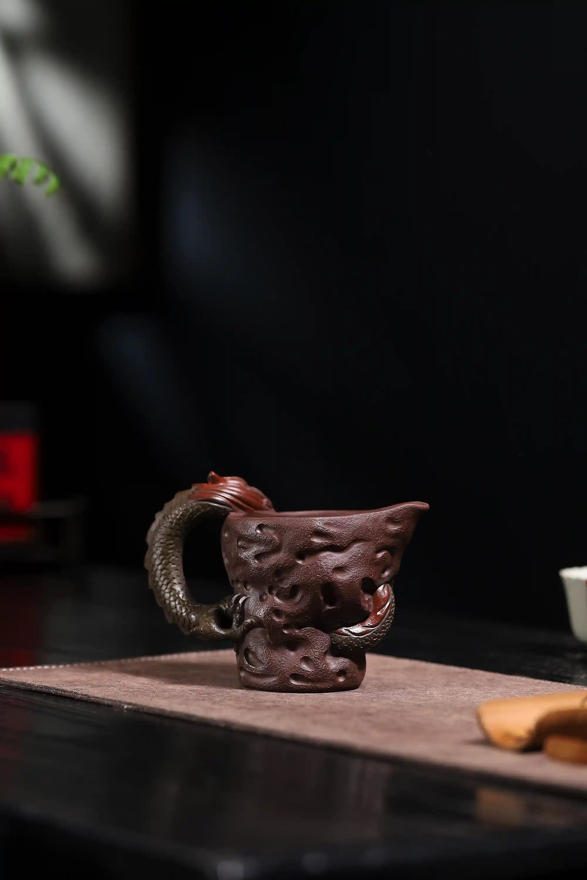 Yixing Zisha Handmade Dragon-Head Teacup