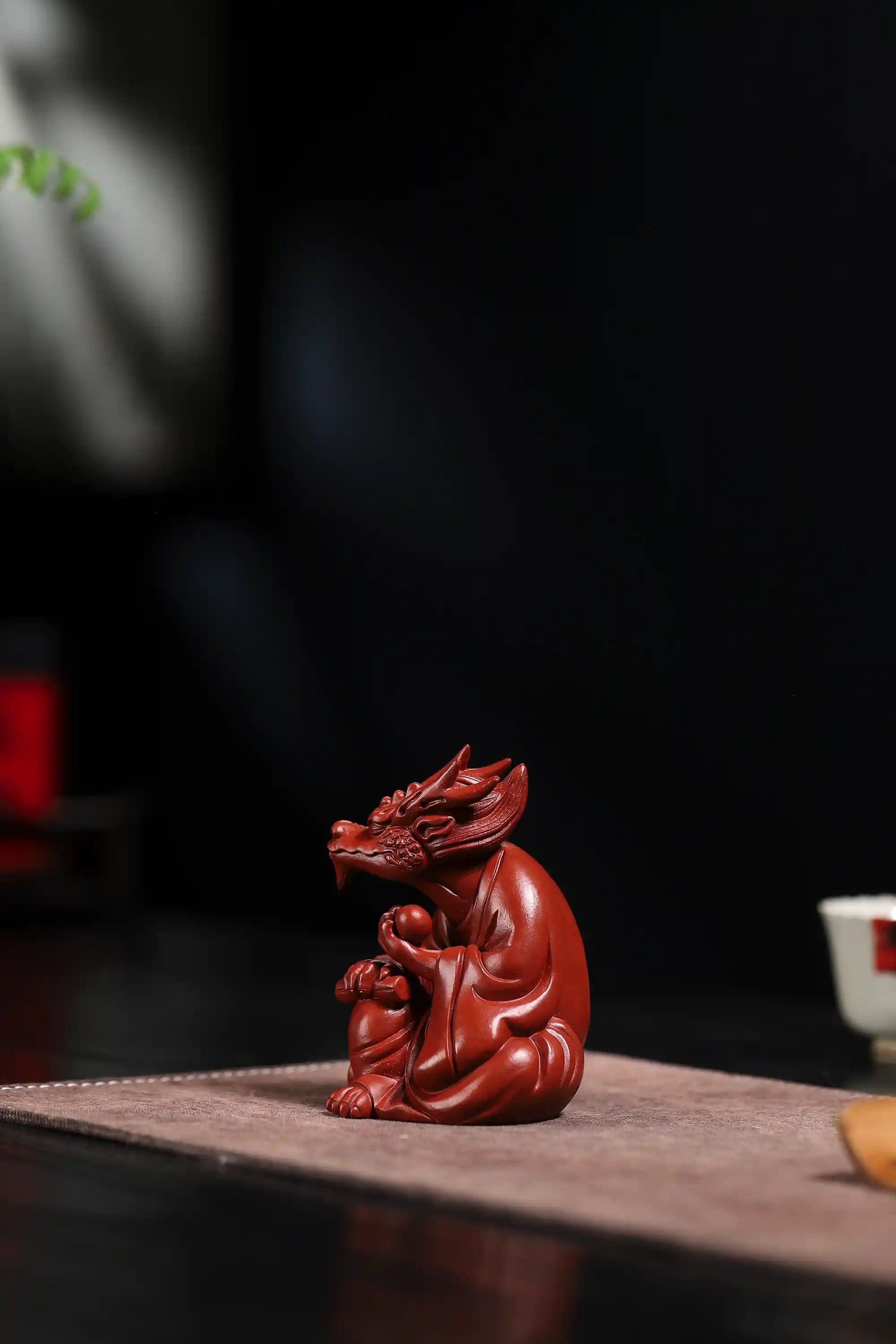 Yixing Zisha Handmade Dragon King Tea Pet (Auspicious Majesty Style)