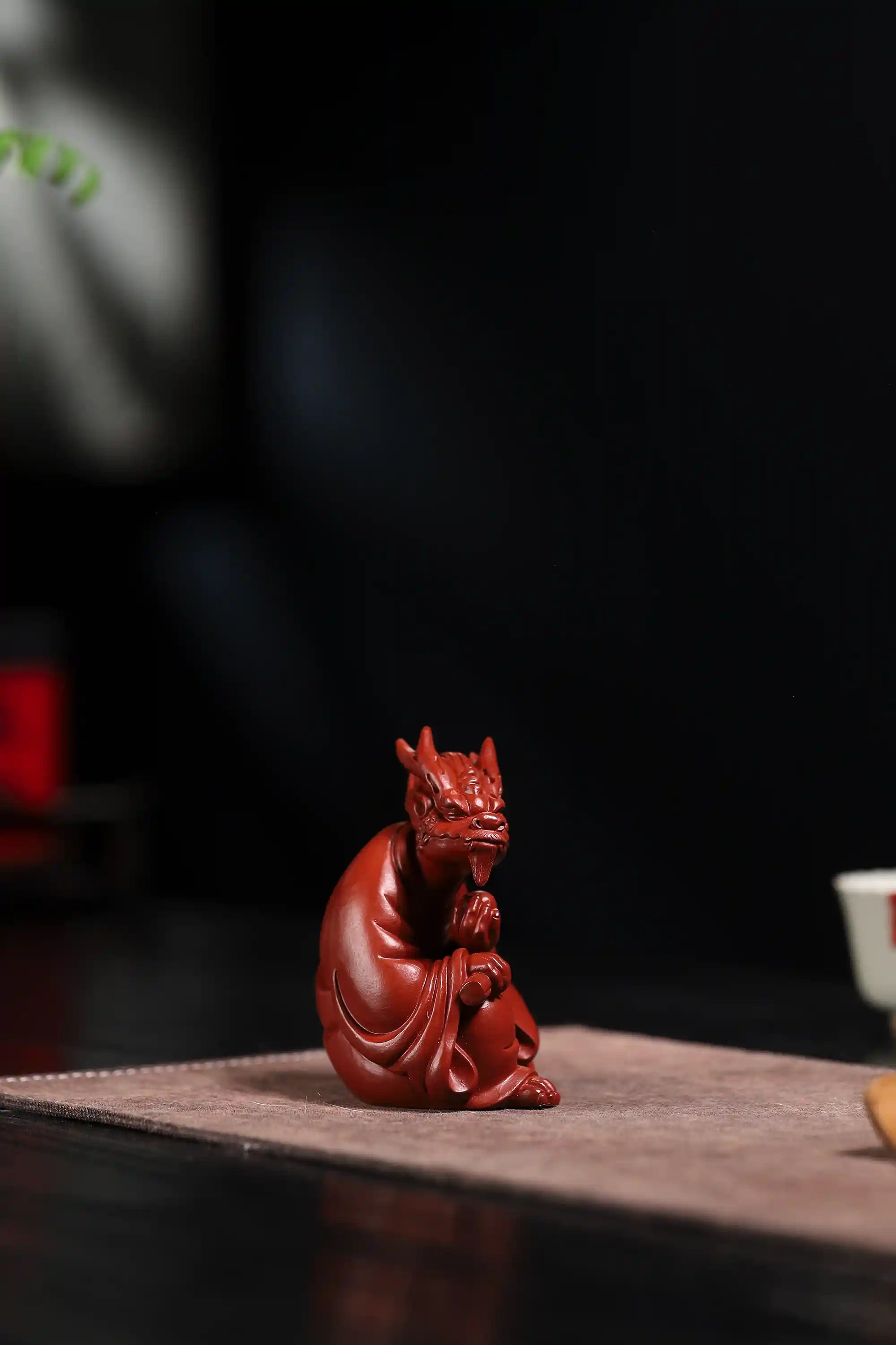 Yixing Zisha Handmade Dragon King Tea Pet (Auspicious Majesty Style)