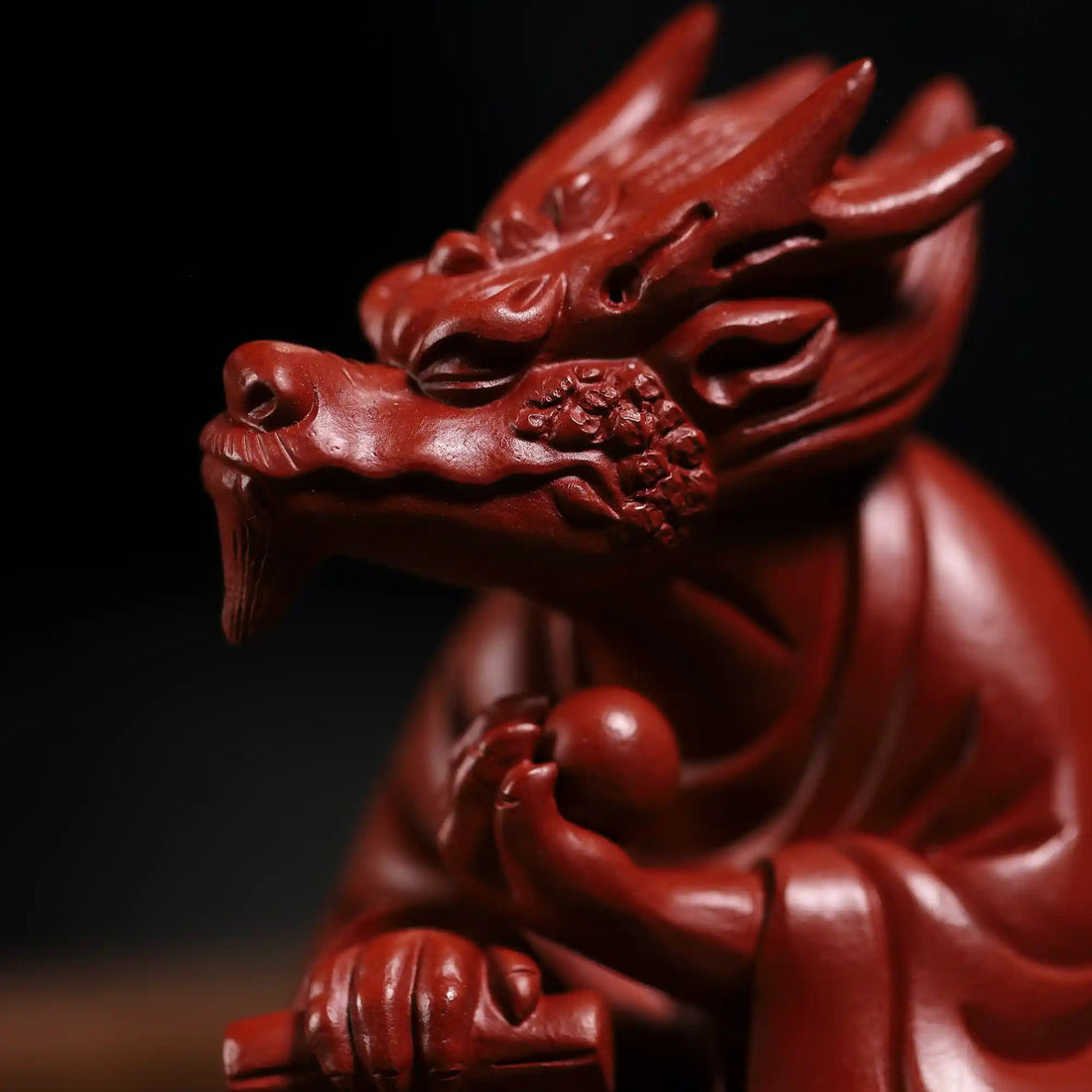 Yixing Zisha Handmade Dragon King Tea Pet (Auspicious Majesty Style)