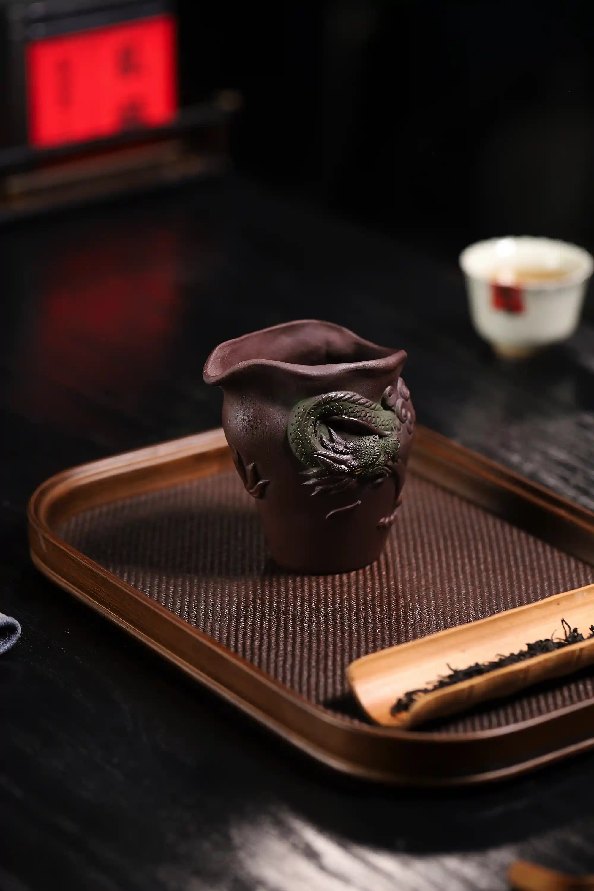 Yixing Zisha Handmade Dragon-Patterned Teacup