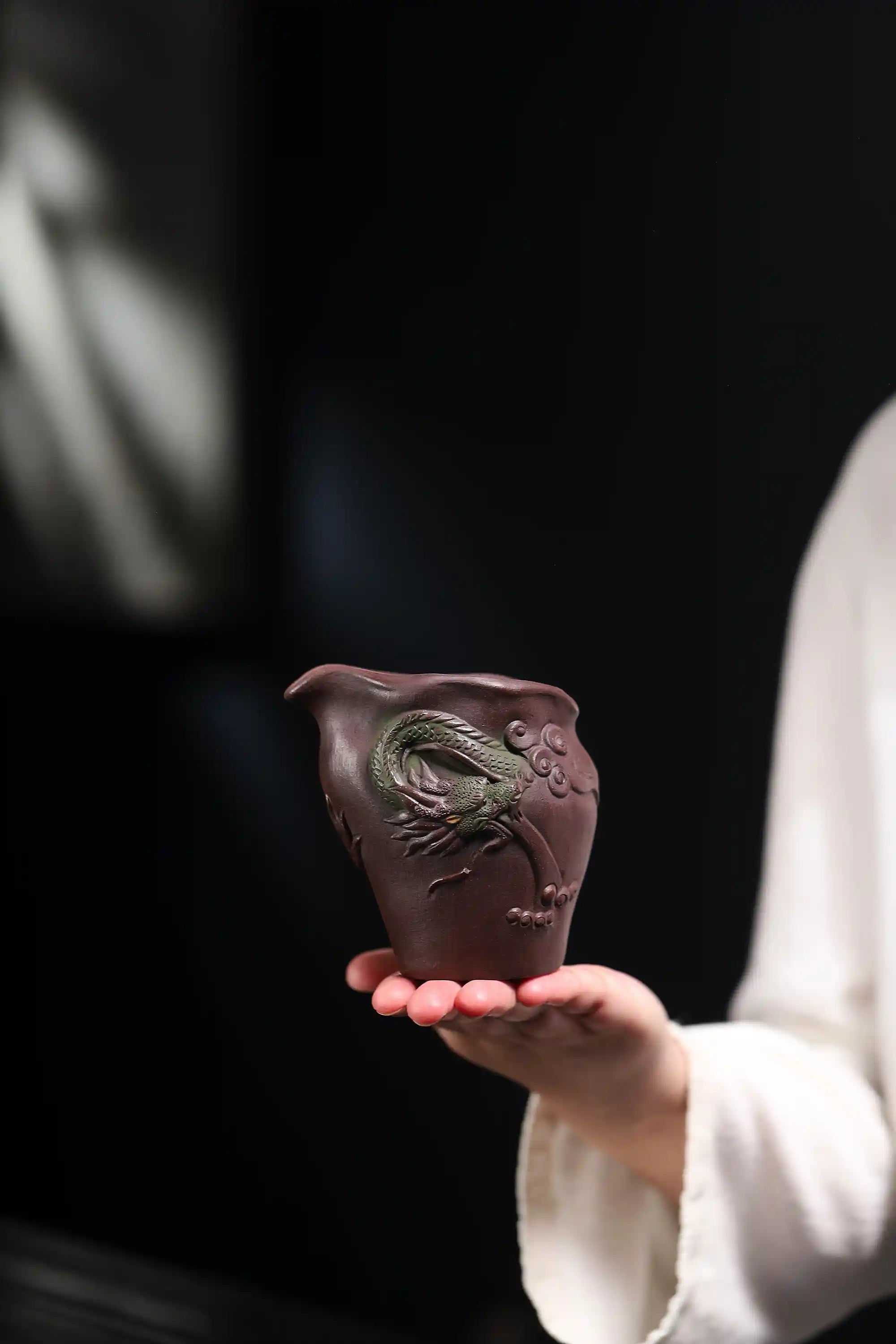 Yixing Zisha Handmade Dragon-Patterned Teacup