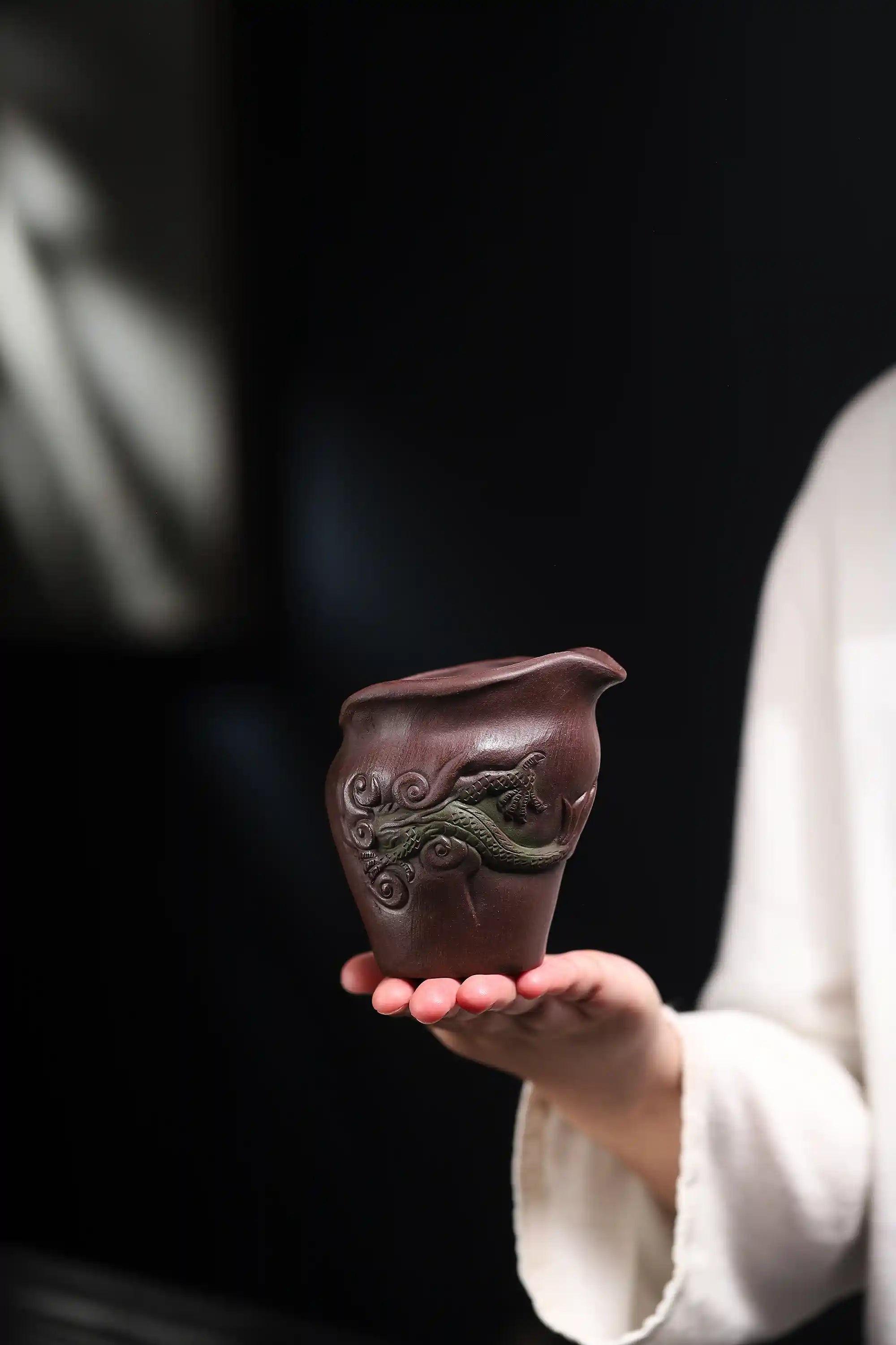 Yixing Zisha Handmade Dragon-Patterned Teacup