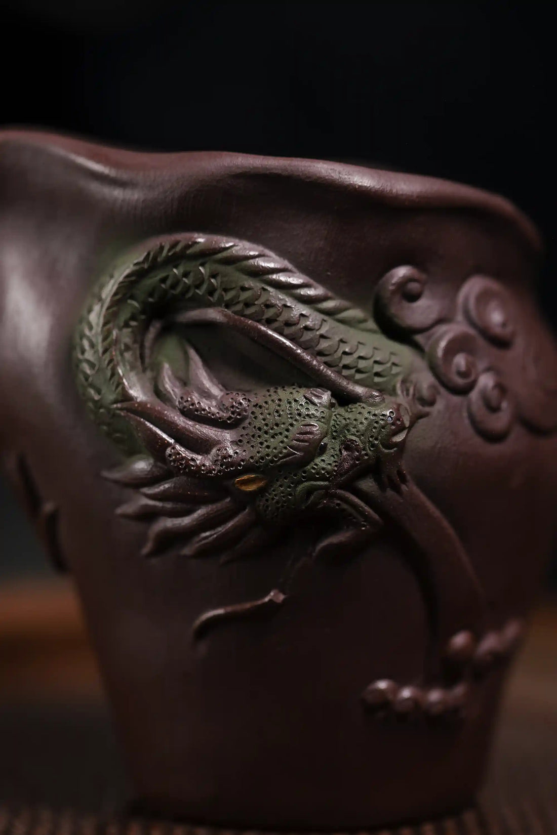 Yixing Zisha Handmade Dragon-Patterned Teacup