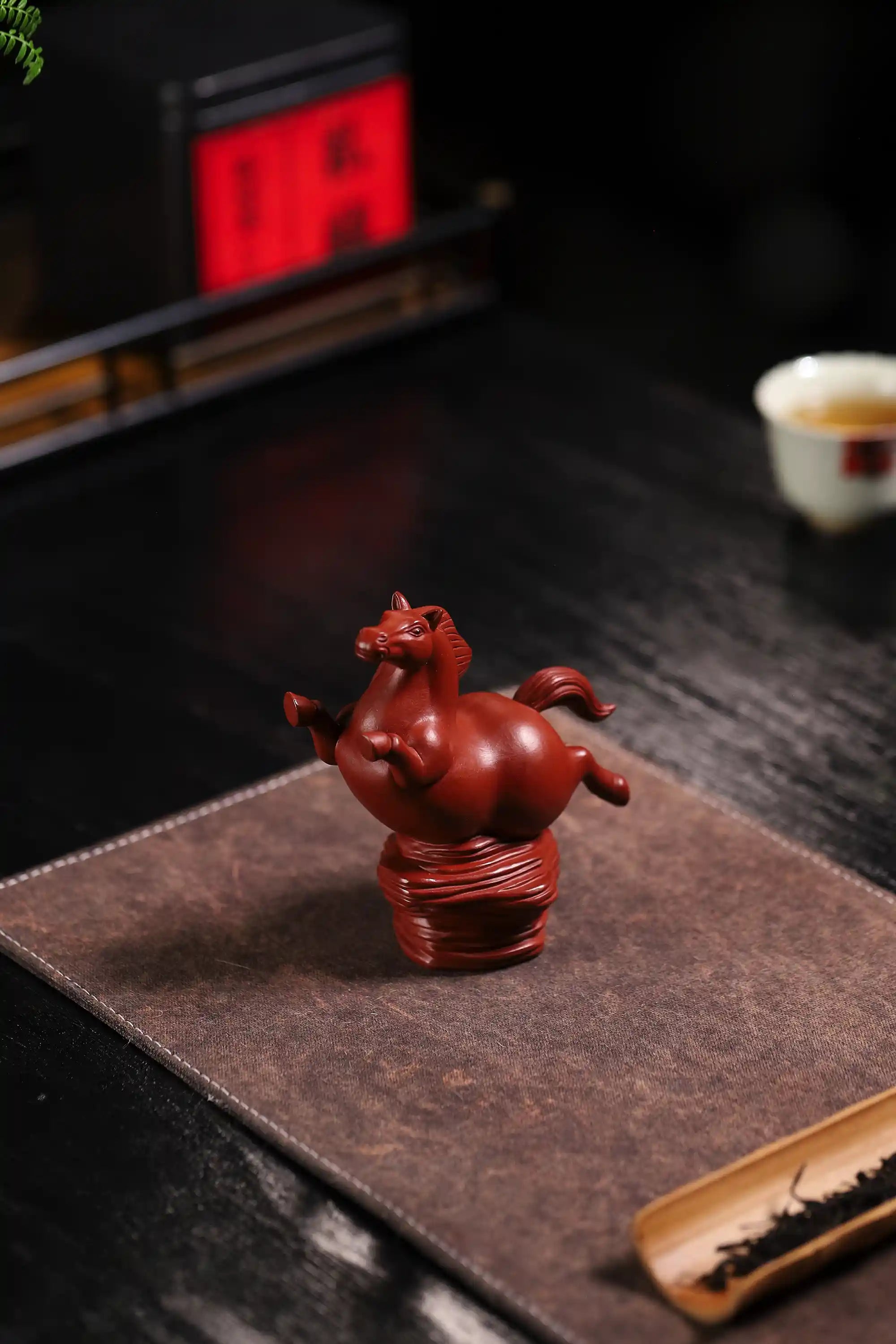 Yixing Zisha Handmade Galloping Horse Tea Pet (Success - Achieving Style)