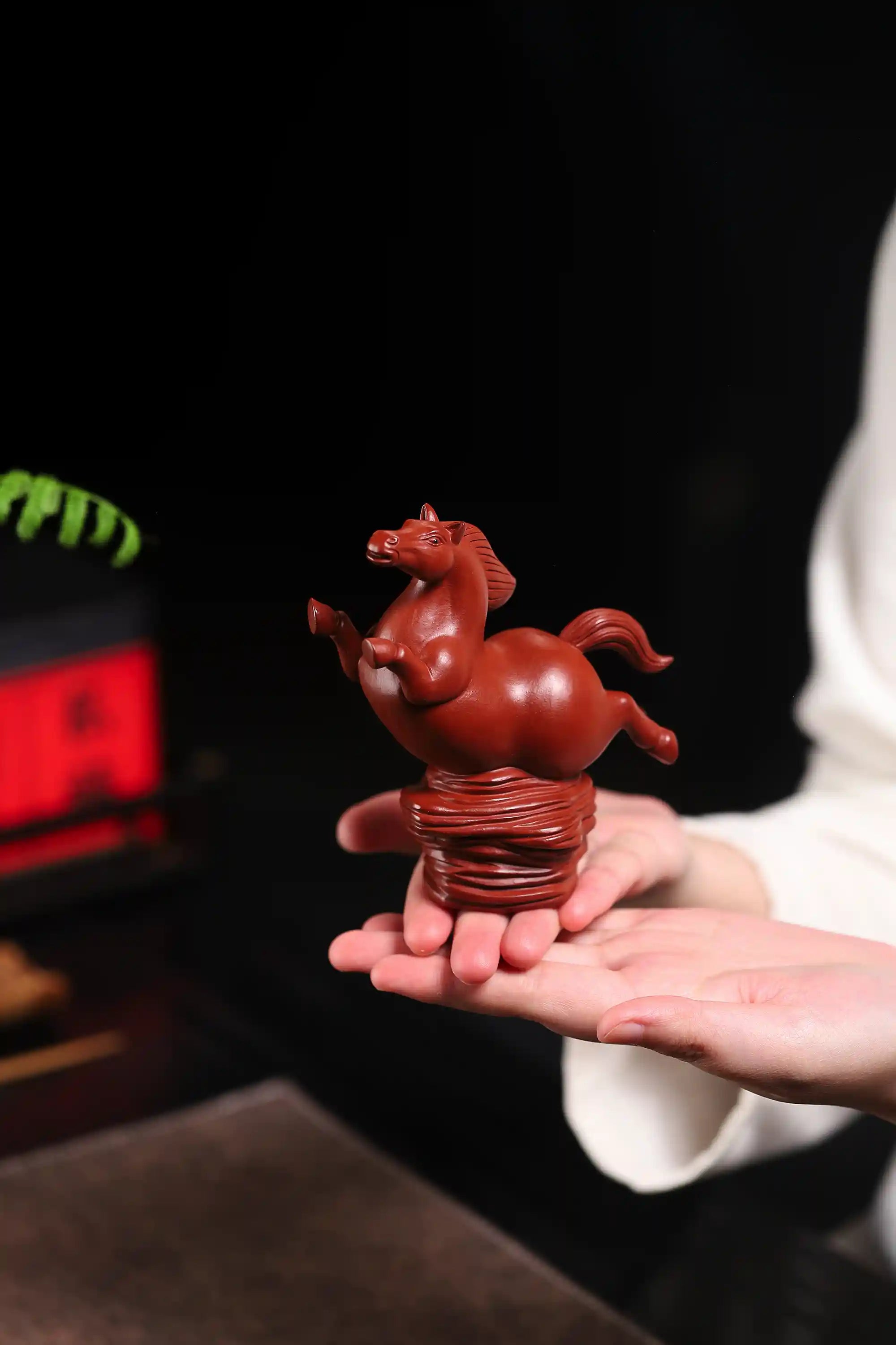 Yixing Zisha Handmade Galloping Horse Tea Pet (Success - Achieving Style)