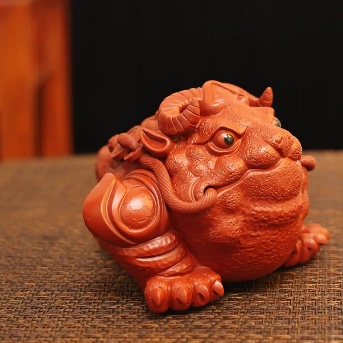 Yixing Zisha Handmade Golden Toad with Goat Horns Tea Pet
