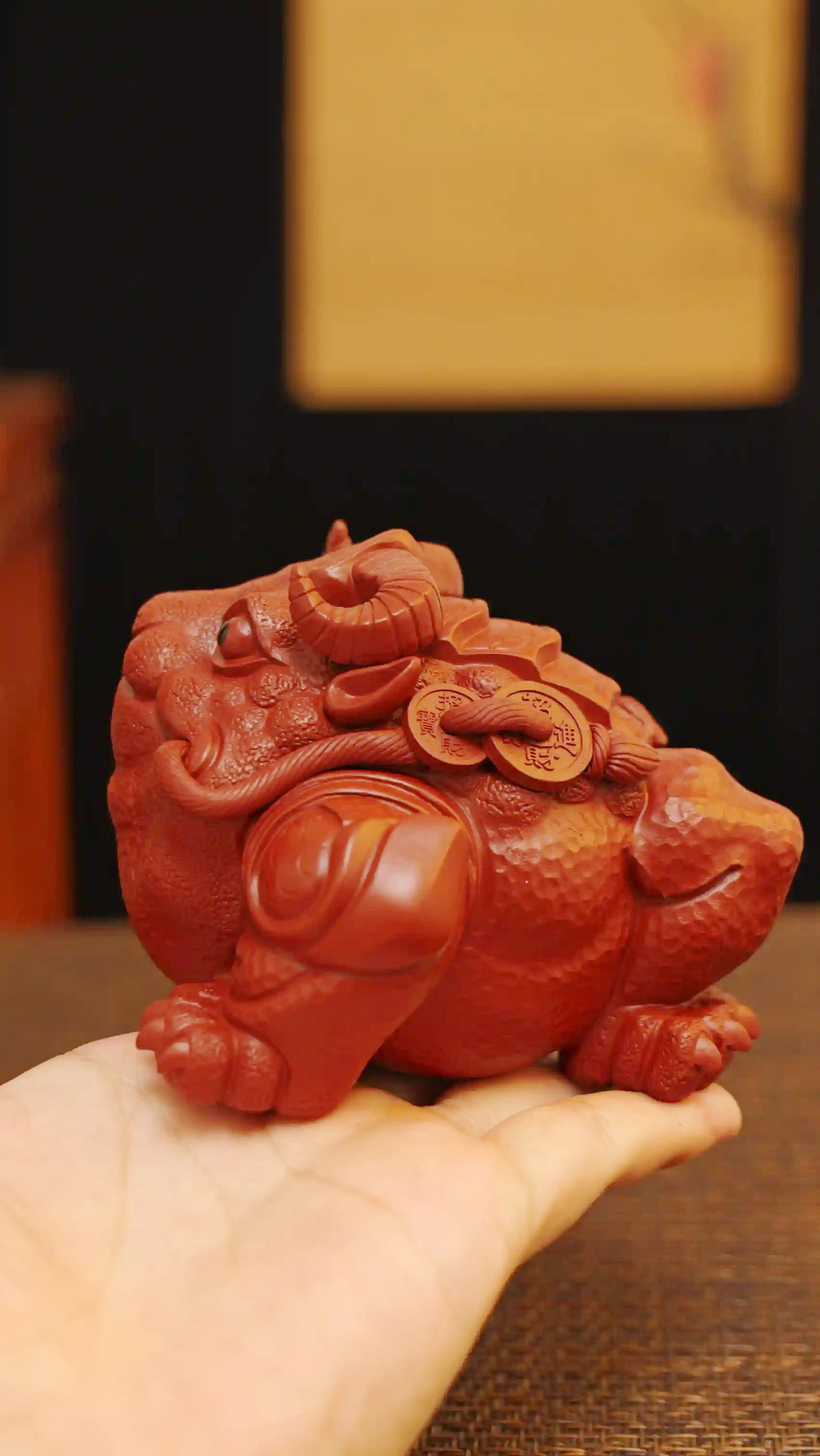 Yixing Zisha Handmade Golden Toad with Goat Horns Tea Pet