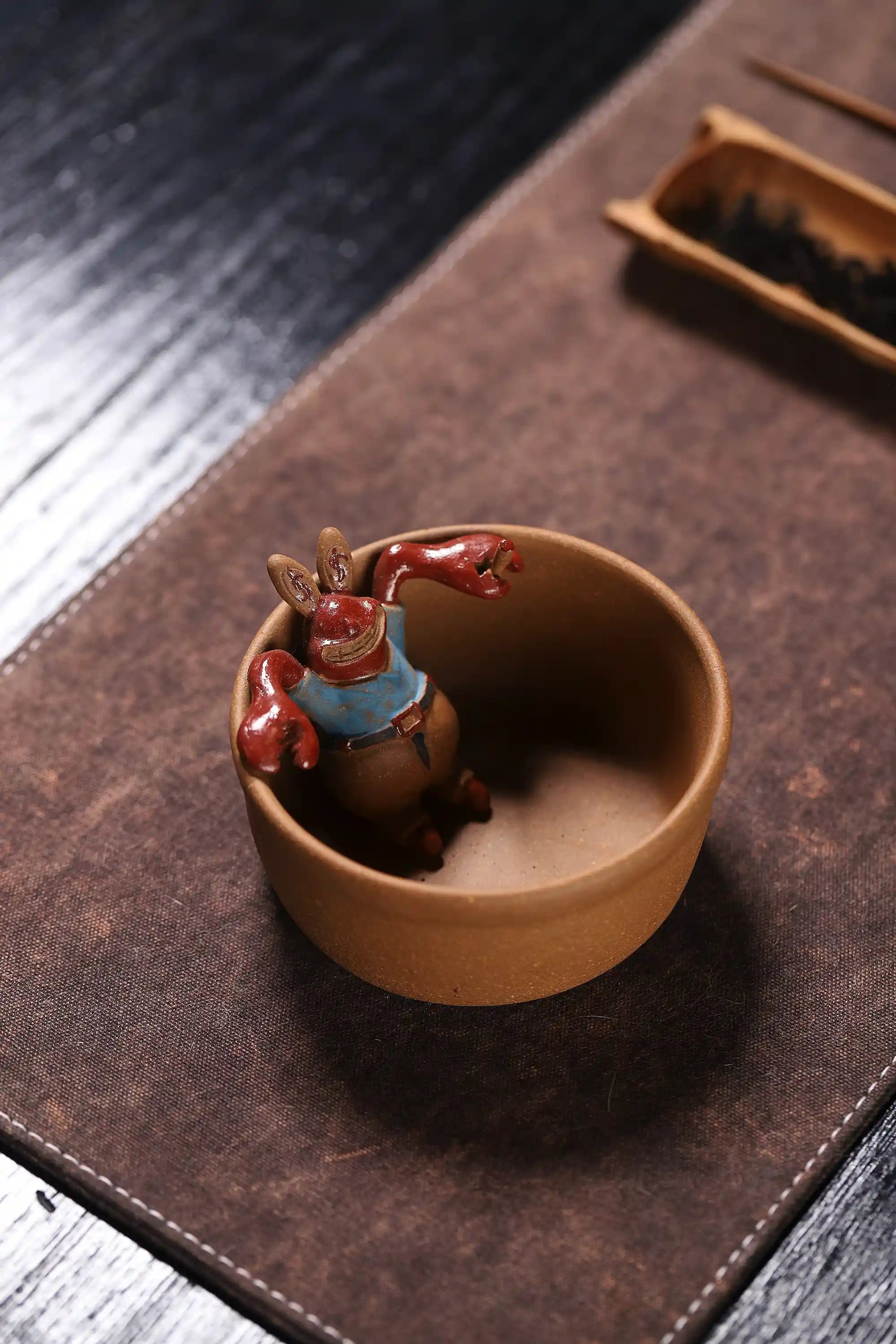 Yixing Zisha Handmade Mr. Krabs Bathing Teacup
