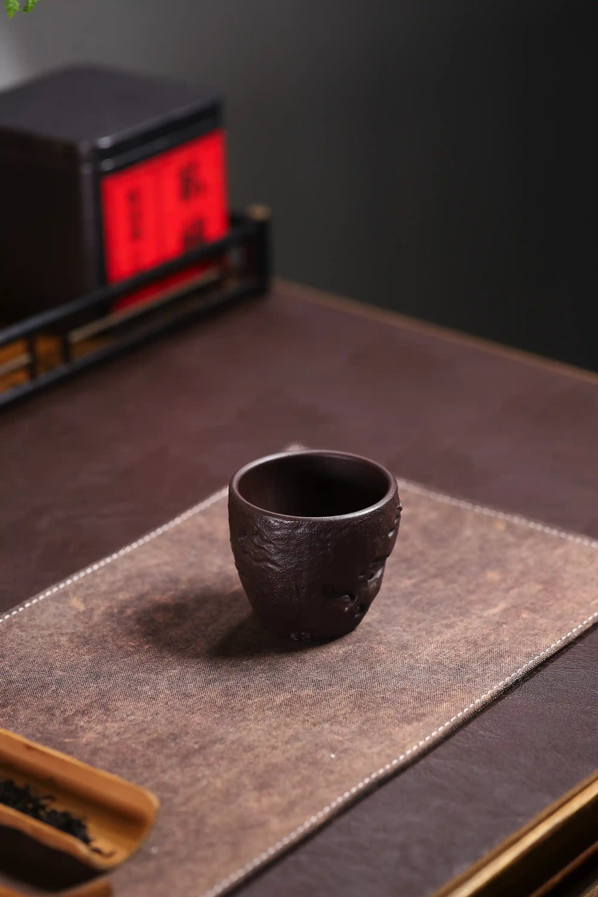 Yixing Zisha Handmade Shanhaijing Electric God Tea Cup