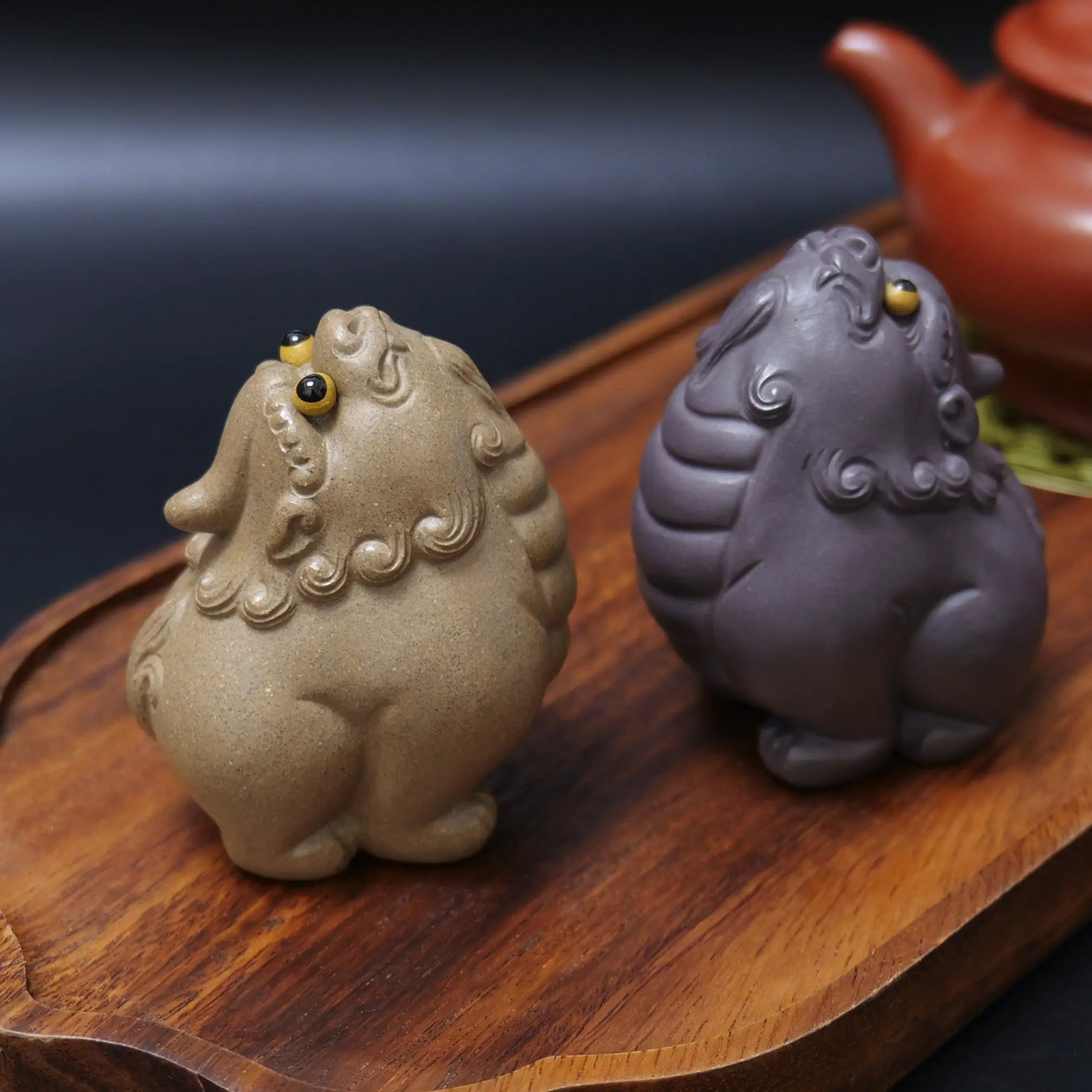 Yixing Zisha Handmade Skyward Lion Tea Pet (Auspicious Guardian Style)