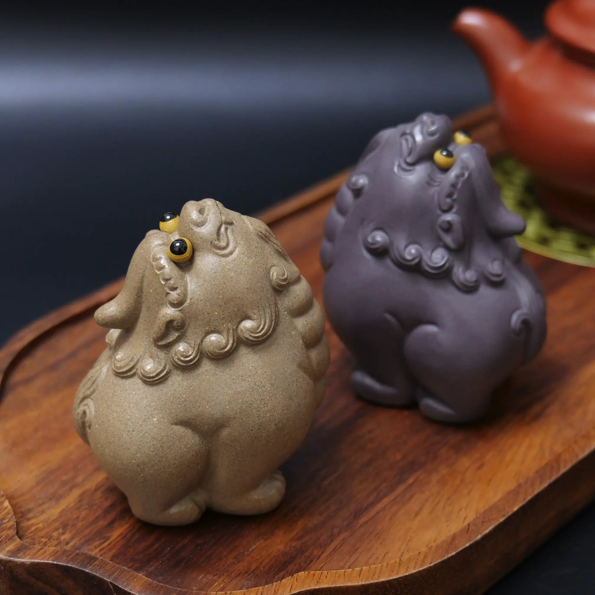 Yixing Zisha Handmade Skyward Lion Tea Pet (Auspicious Guardian Style)