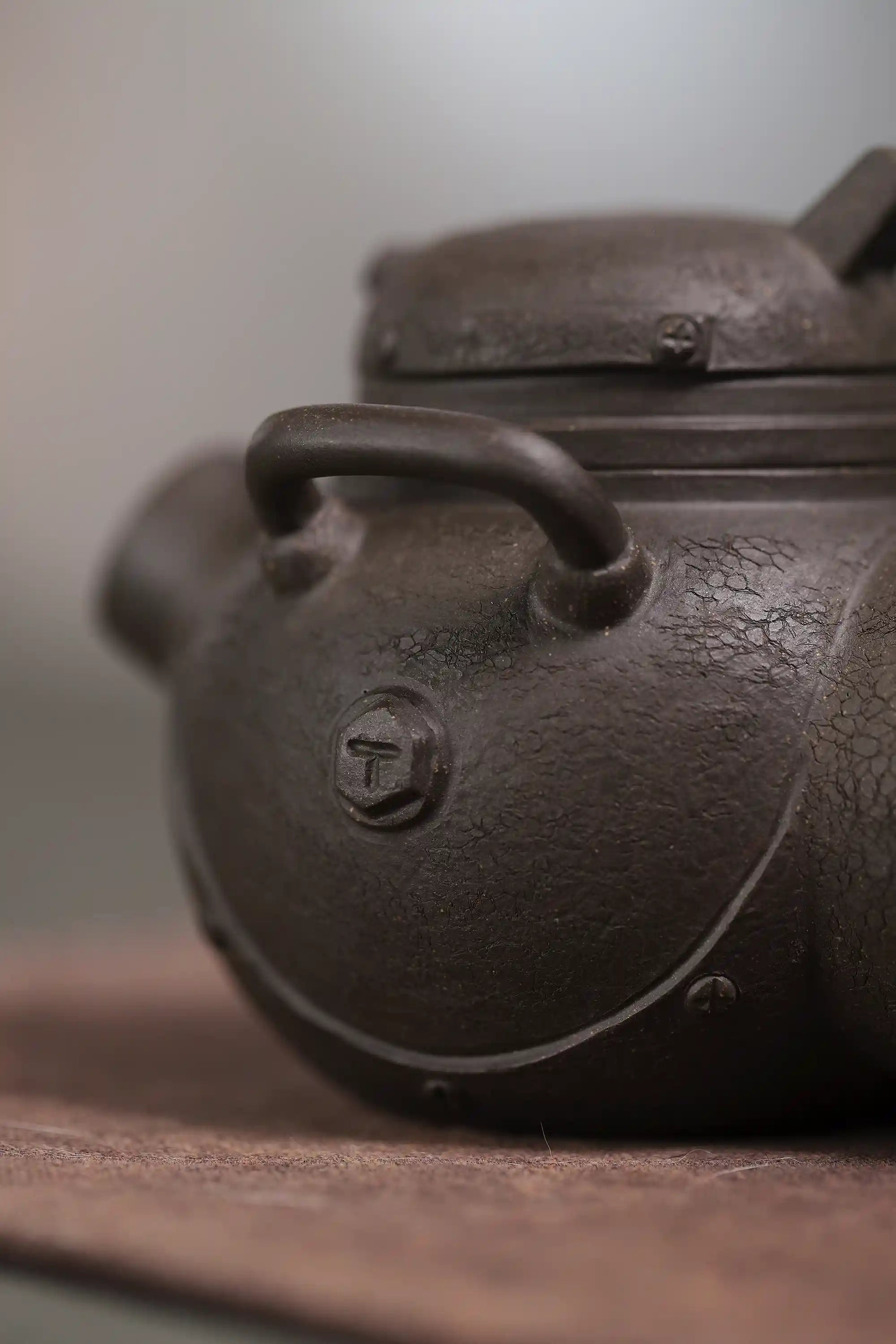 Yixing Zisha Handmade Submarine Teapot