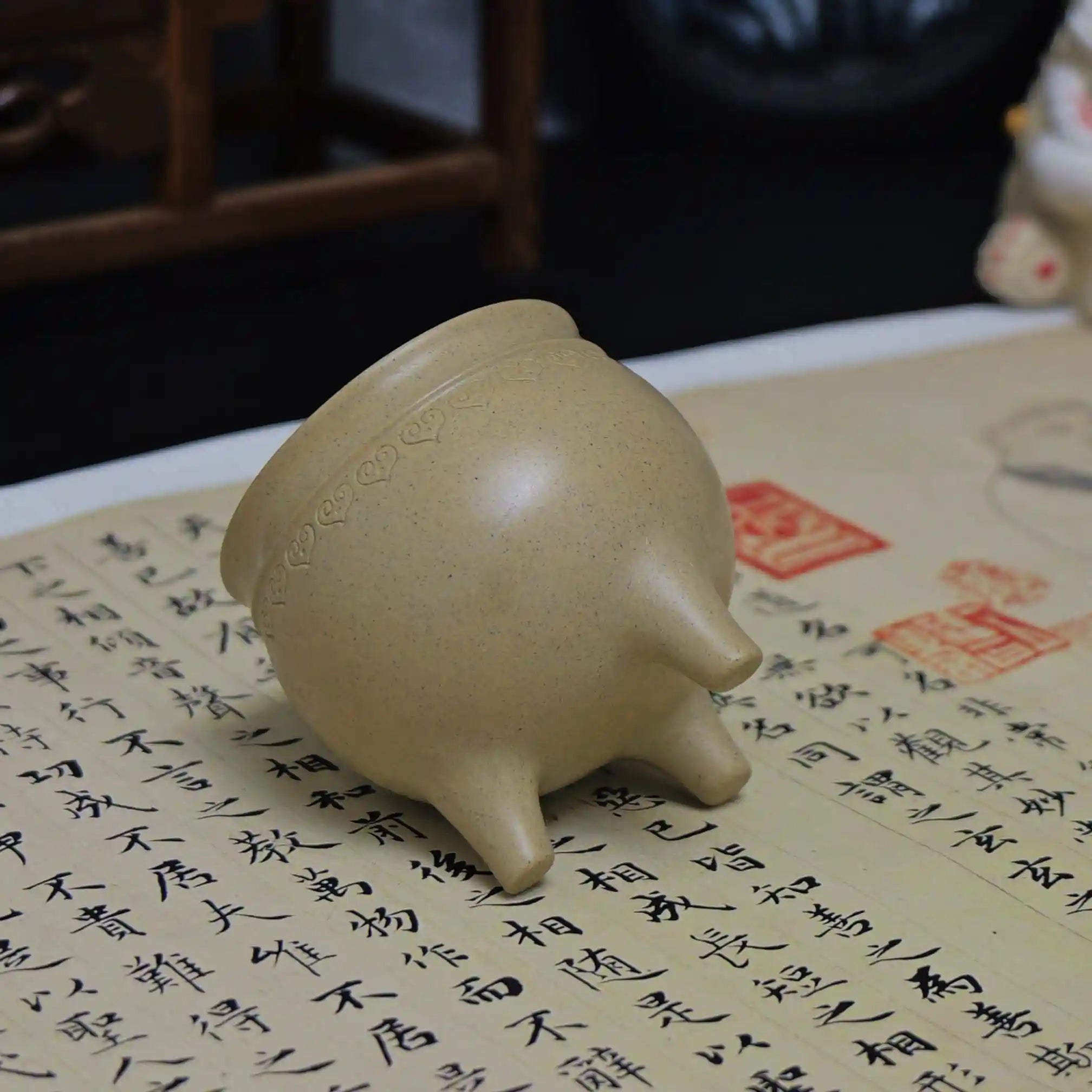 Yixing Zisha Handmade Three-Legged Cloud-Heart Incense Burner Teacup