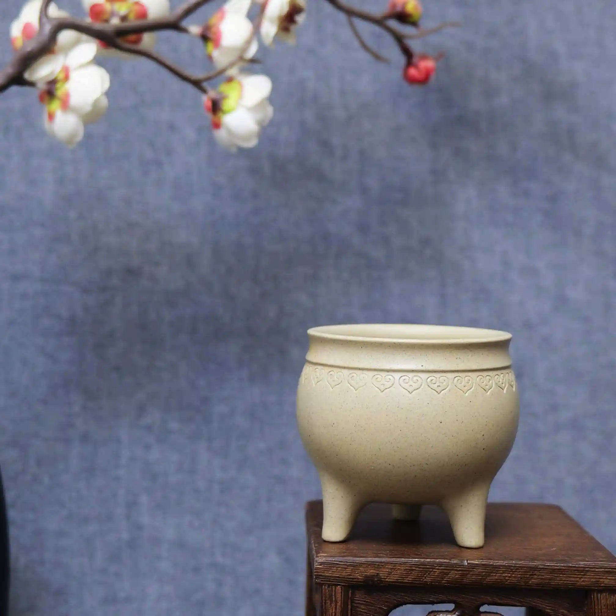 Yixing Zisha Handmade Three-Legged Cloud-Heart Incense Burner Teacup
