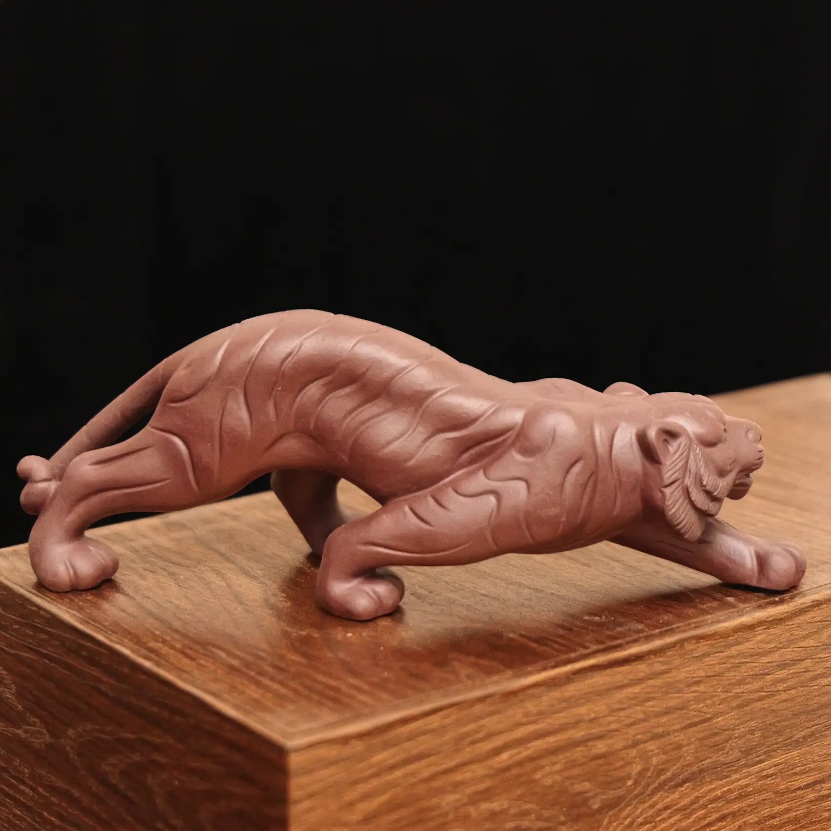 Yixing Zisha Handmade Tiger Tea Pet (Majestic Style)