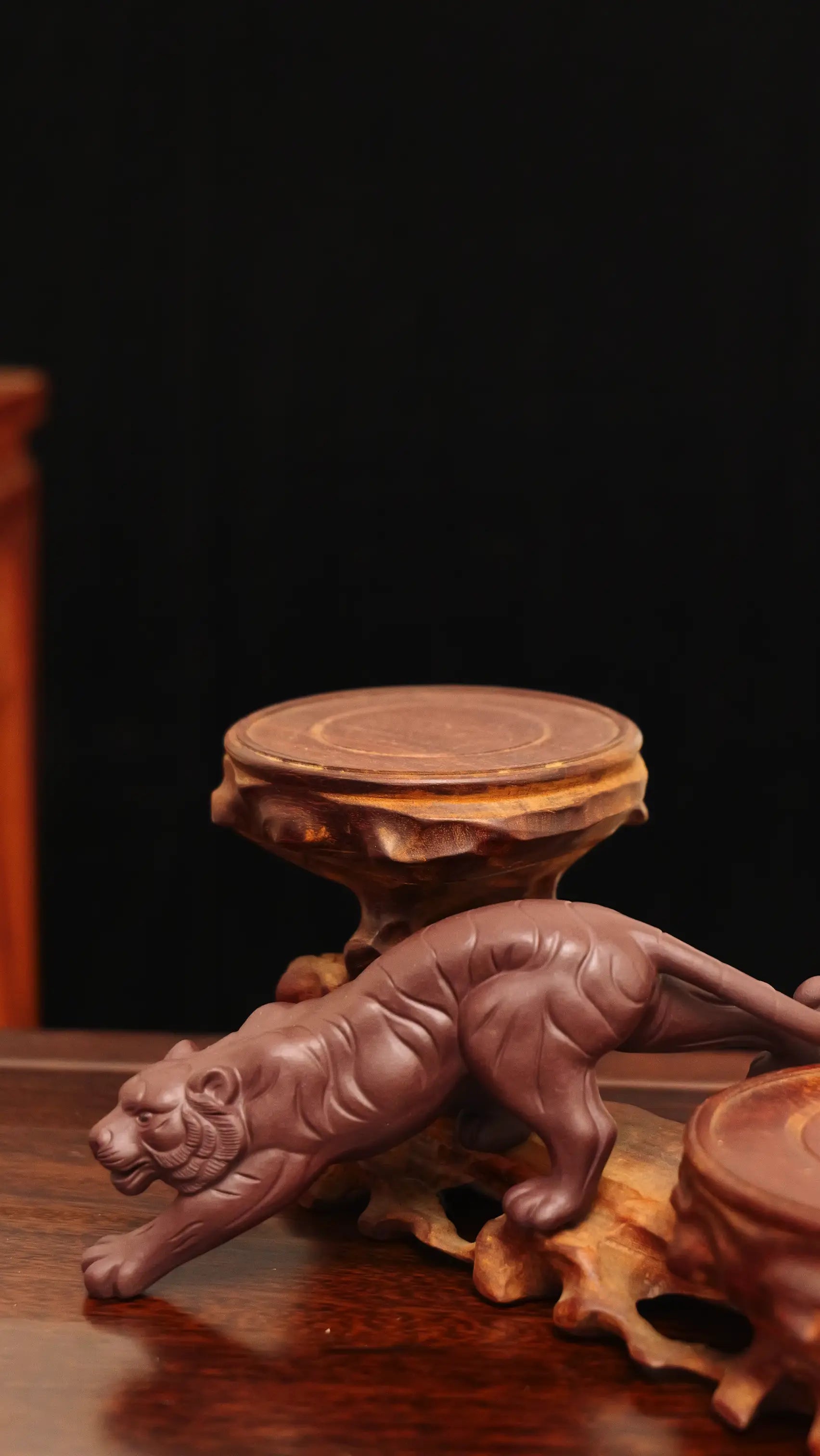 Yixing Zisha Handmade Tiger Tea Pet (Majestic Style)