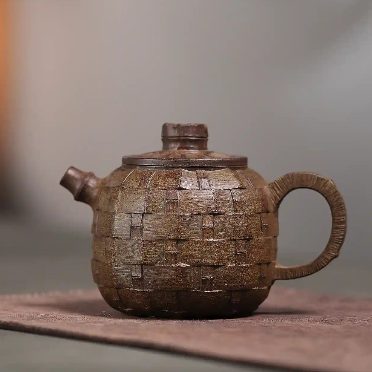 Yixing Zisha Handmade Woven Pattern Teapot