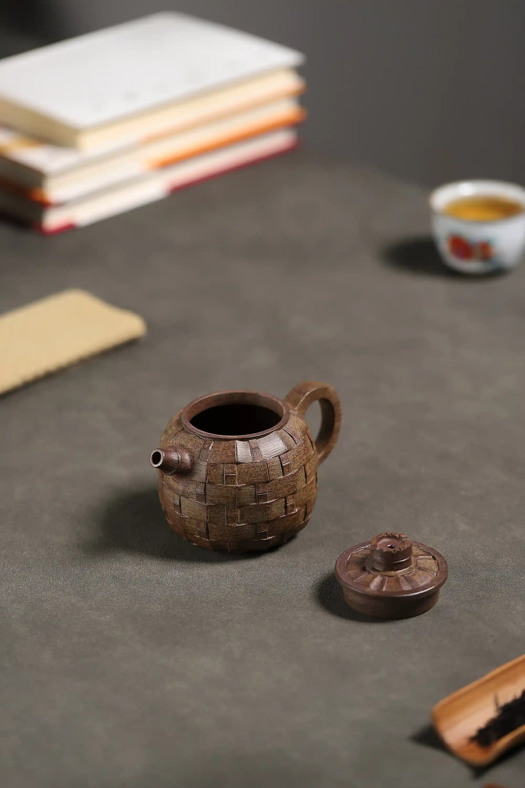 Yixing Zisha Handmade Woven Pattern Teapot