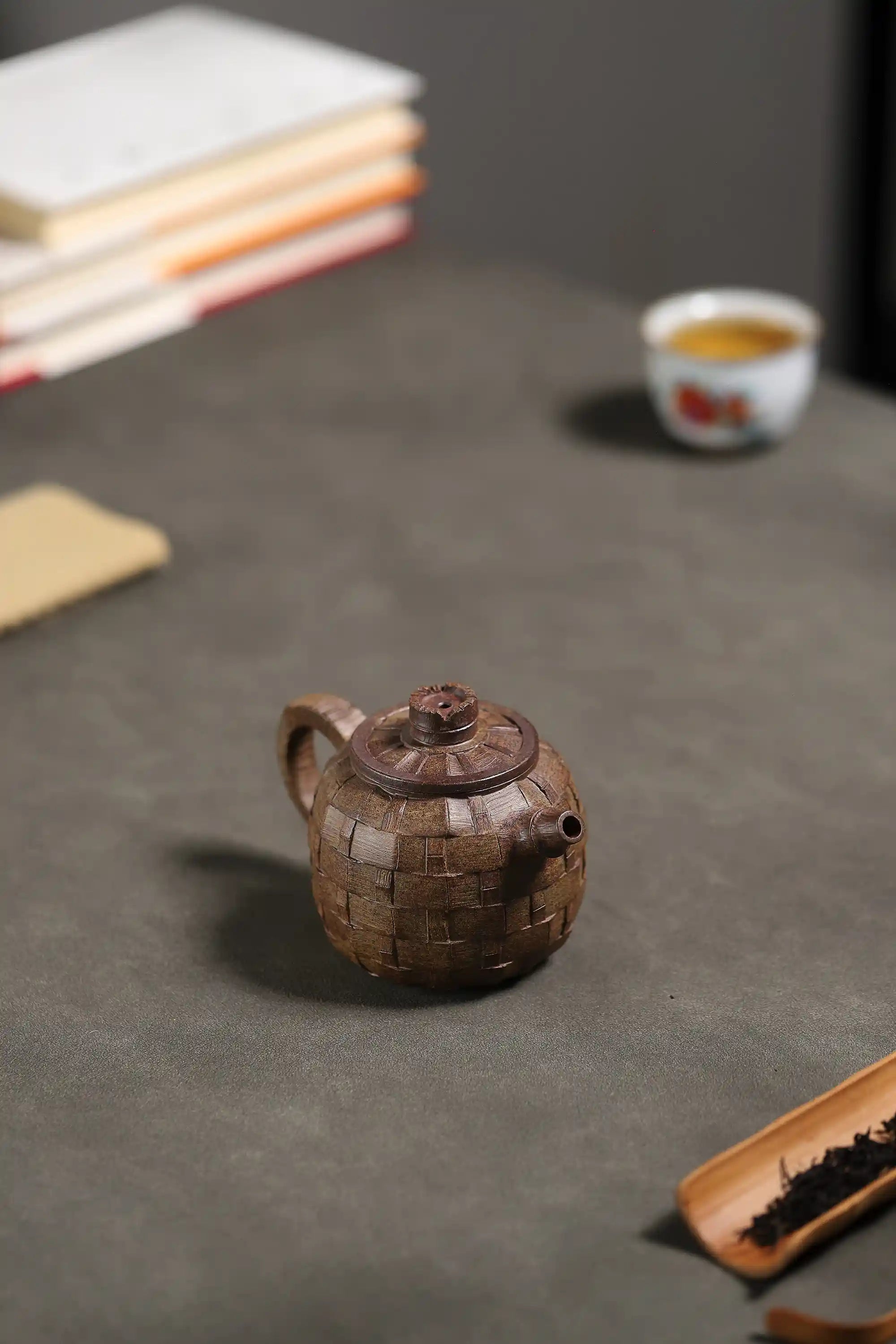 Yixing Zisha Handmade Woven Pattern Teapot
