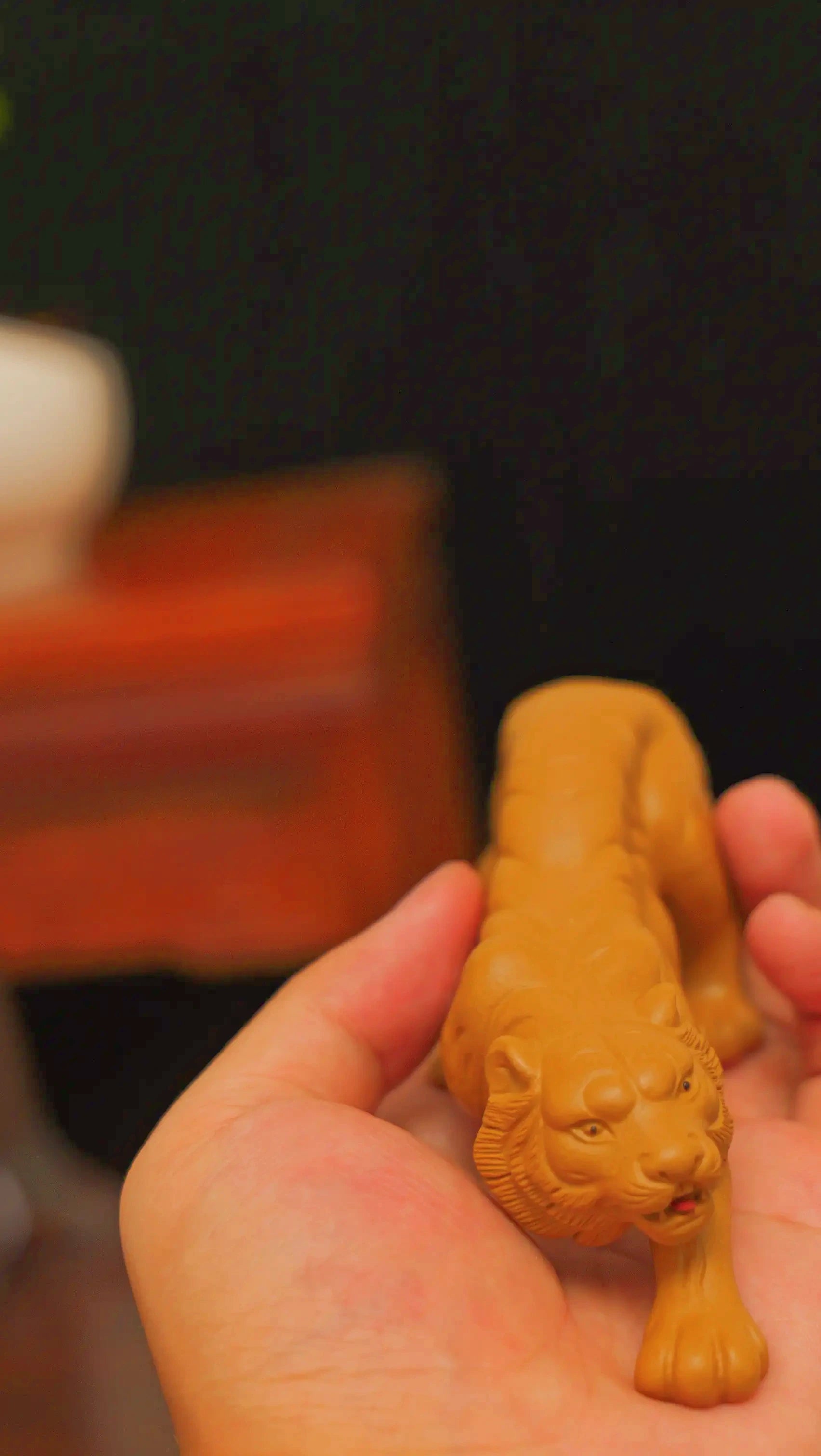 Yixing Zisha Handmade Yellow Tiger Tea Pet (Majestic Style)