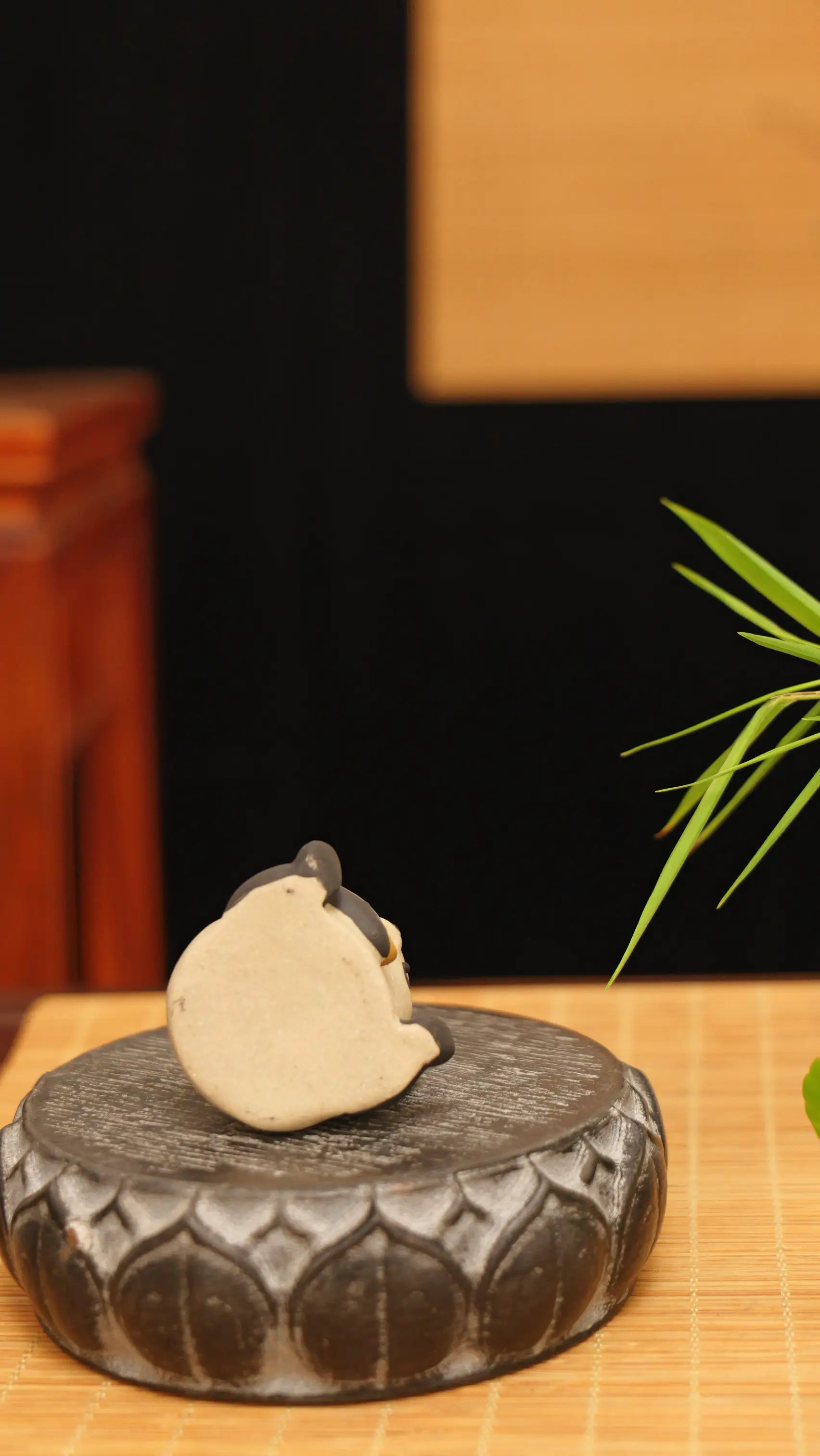 Yixing Zhu Ni Handmade Panda Tea Pet (Holding Ingot Fortune Style)