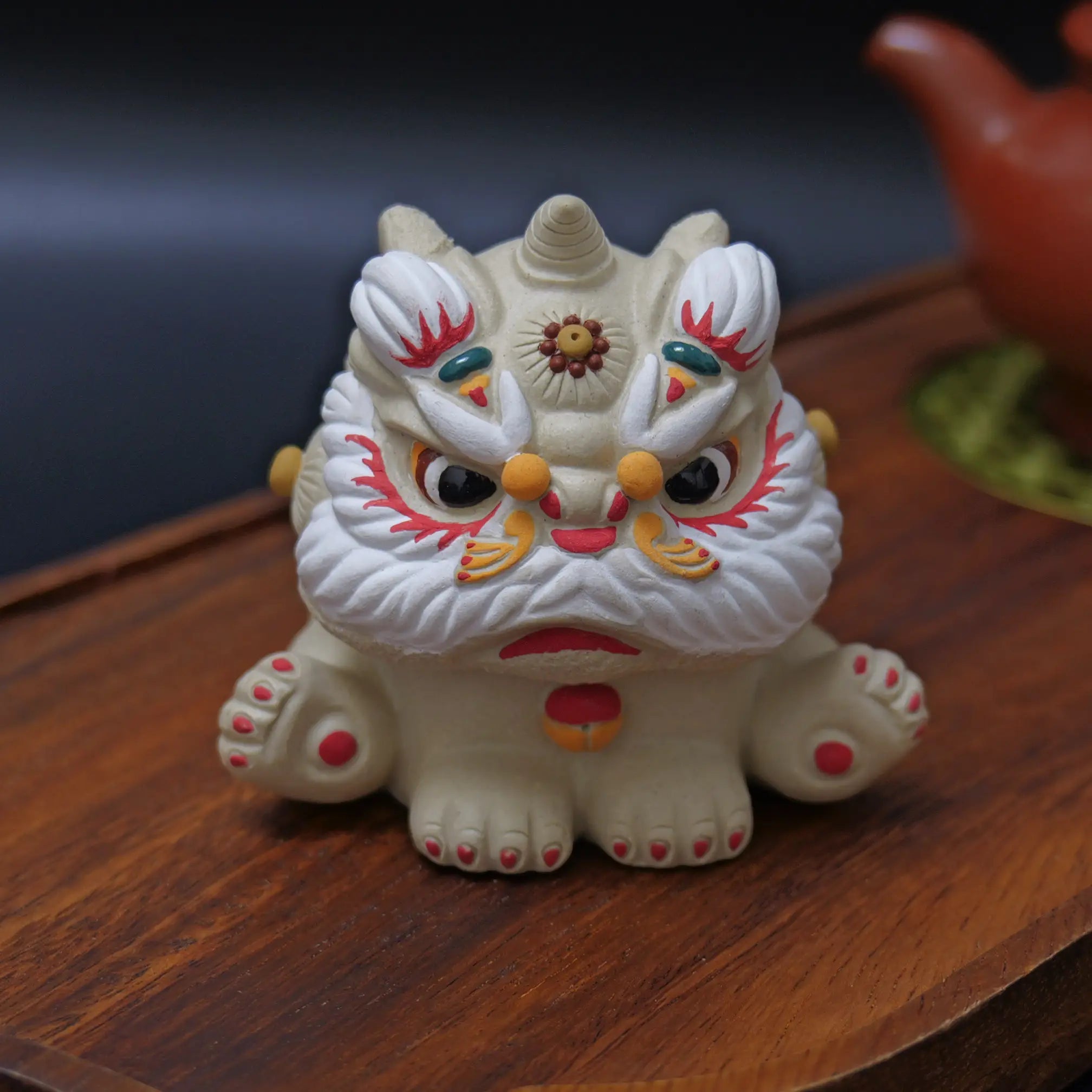 Yixing Zisha White Clay Sitting Guardian Lion Tea Pet