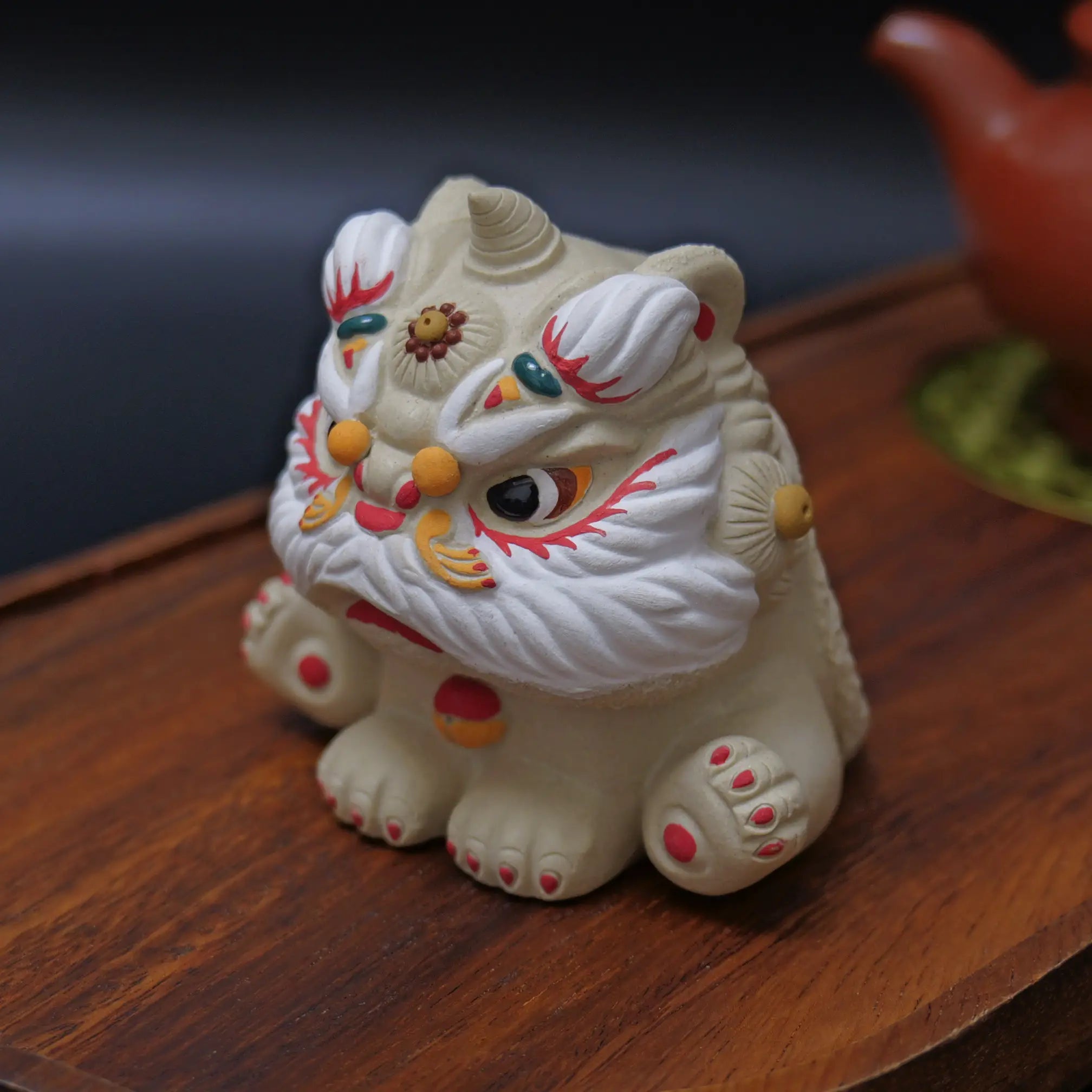 Yixing Zisha White Clay Sitting Guardian Lion Tea Pet