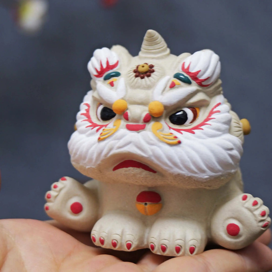 Yixing Zisha White Clay Sitting Guardian Lion Tea Pet